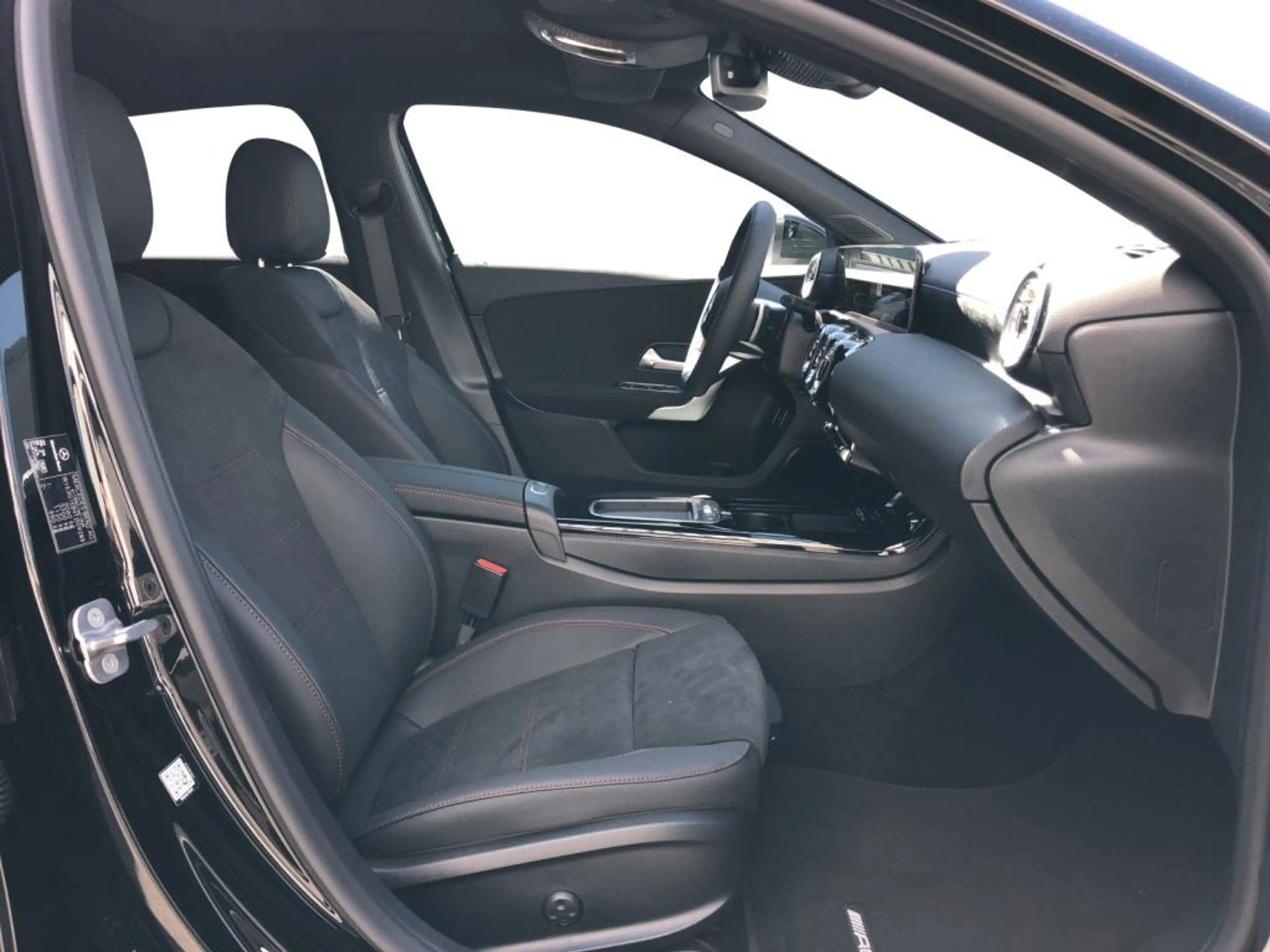 Mercedes-Benz A 220 d Limousine AMG+ILS+MBUX+MBeam+Night+Pano — photo 5