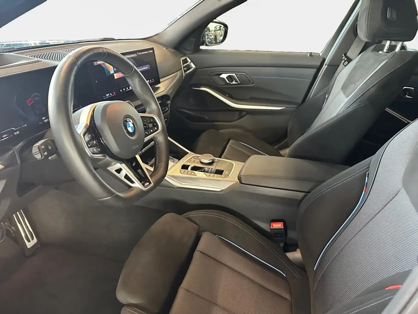 BMW 320 M Sport Schwarz - 2