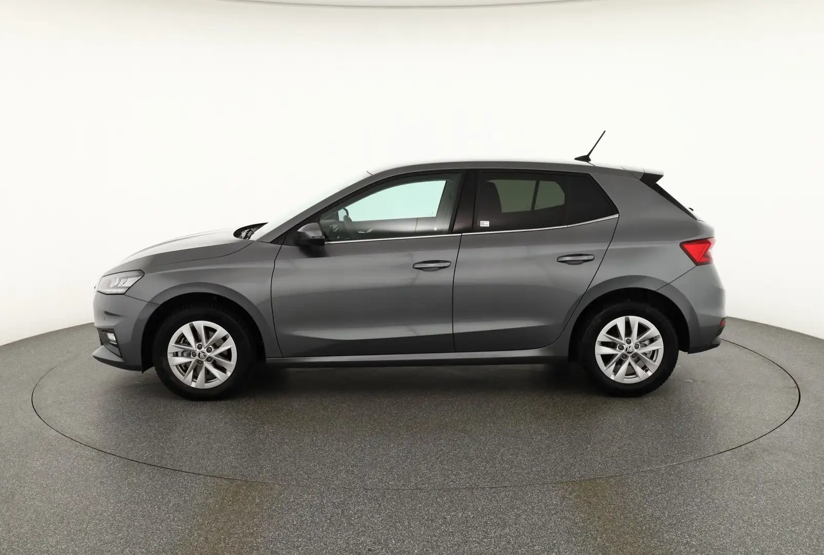 Skoda Fabia 1.0 TSI DSG LED Tempomat Kamera Grijs - 2