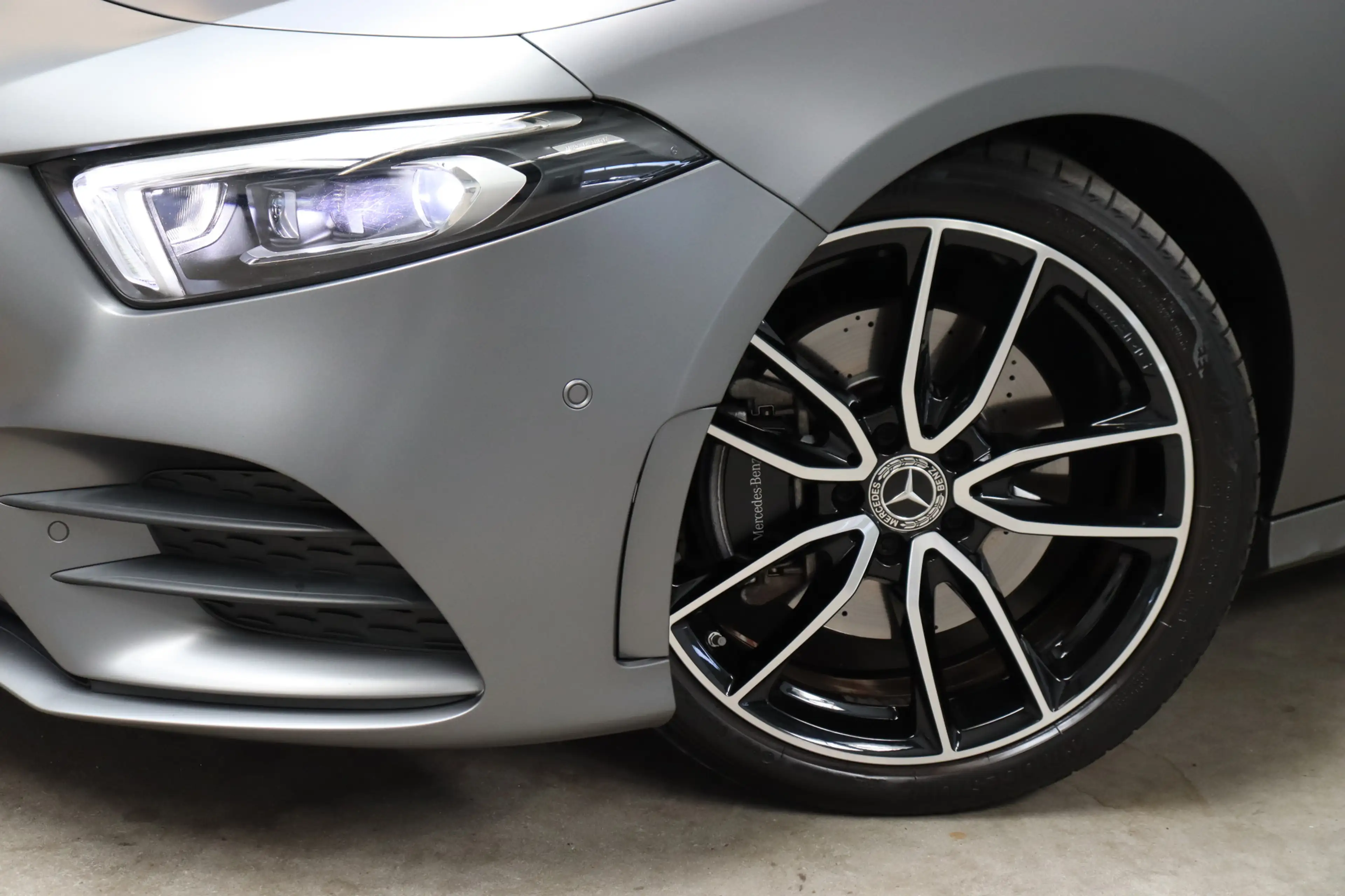 Mercedes-Benz A 220 Launch Edition Premium Plus Automaat / AMG Line / — photo 6