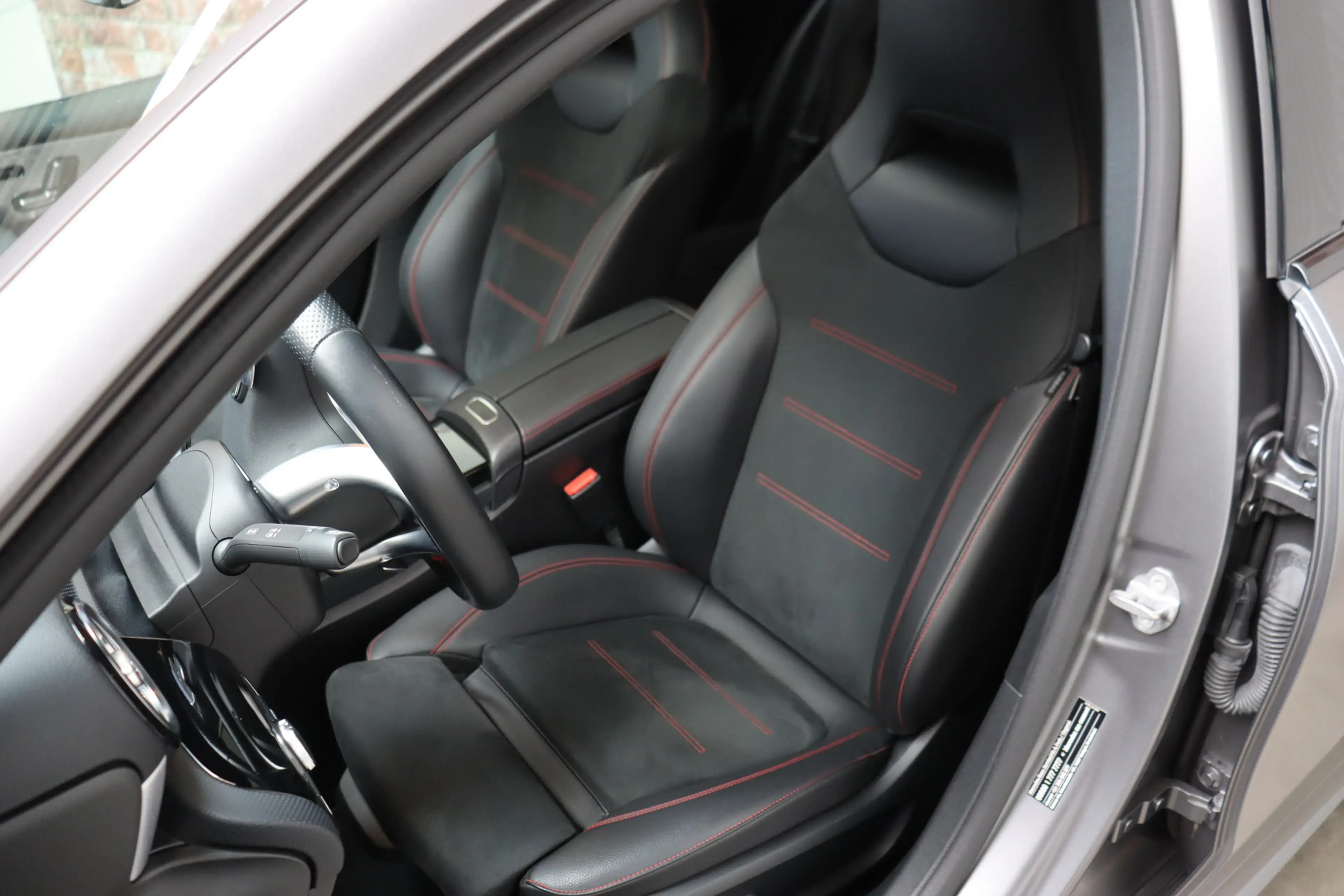 Mercedes-Benz A 220 Launch Edition Premium Plus Automaat / AMG Line / — photo 15