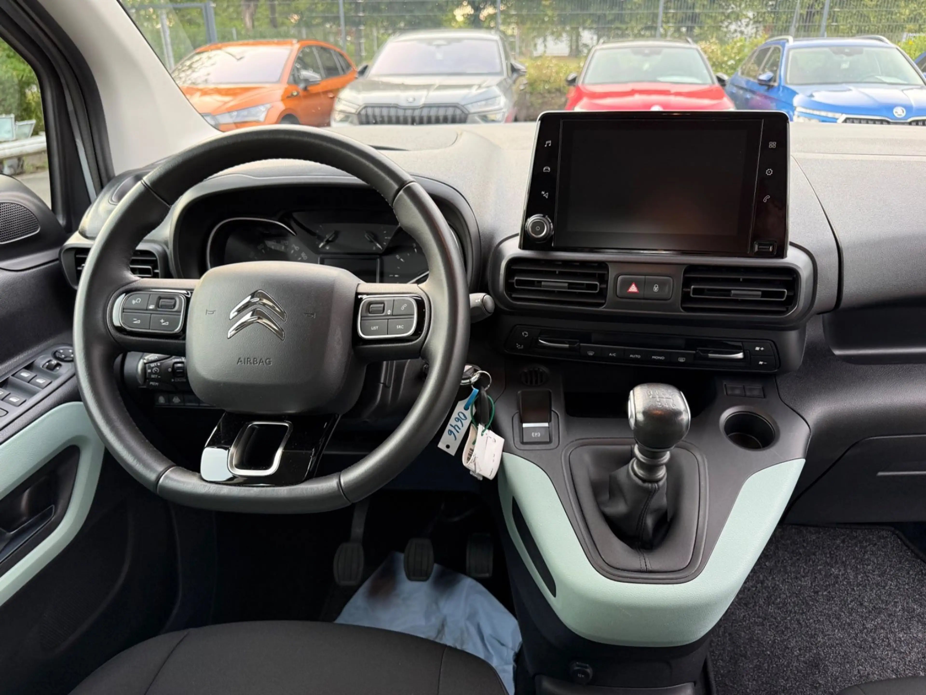 Citroen Berlingo Feel XL 1.2 Rollstuhltransport — photo 11