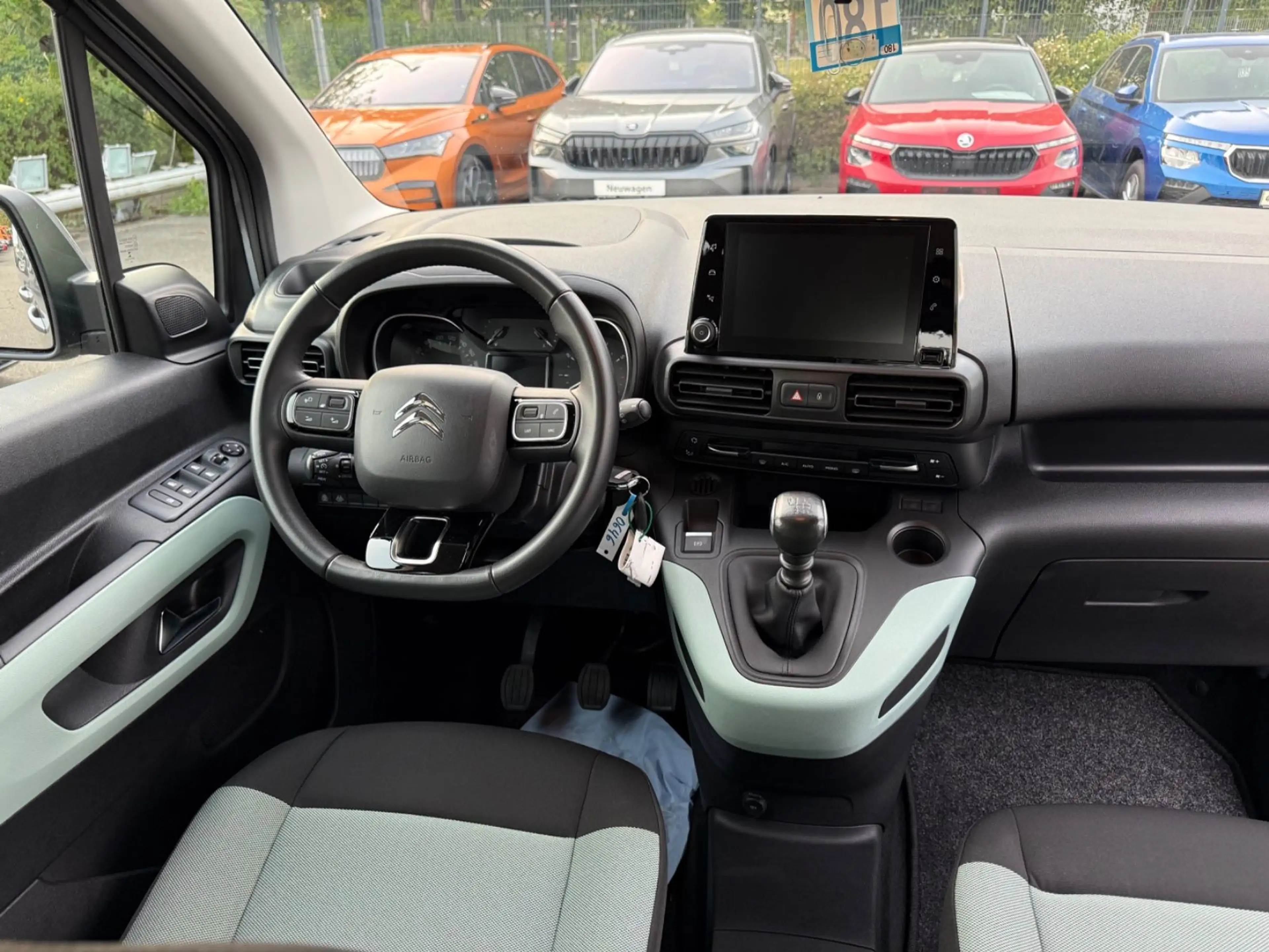 Citroen Berlingo Feel XL 1.2 Rollstuhltransport — photo 10