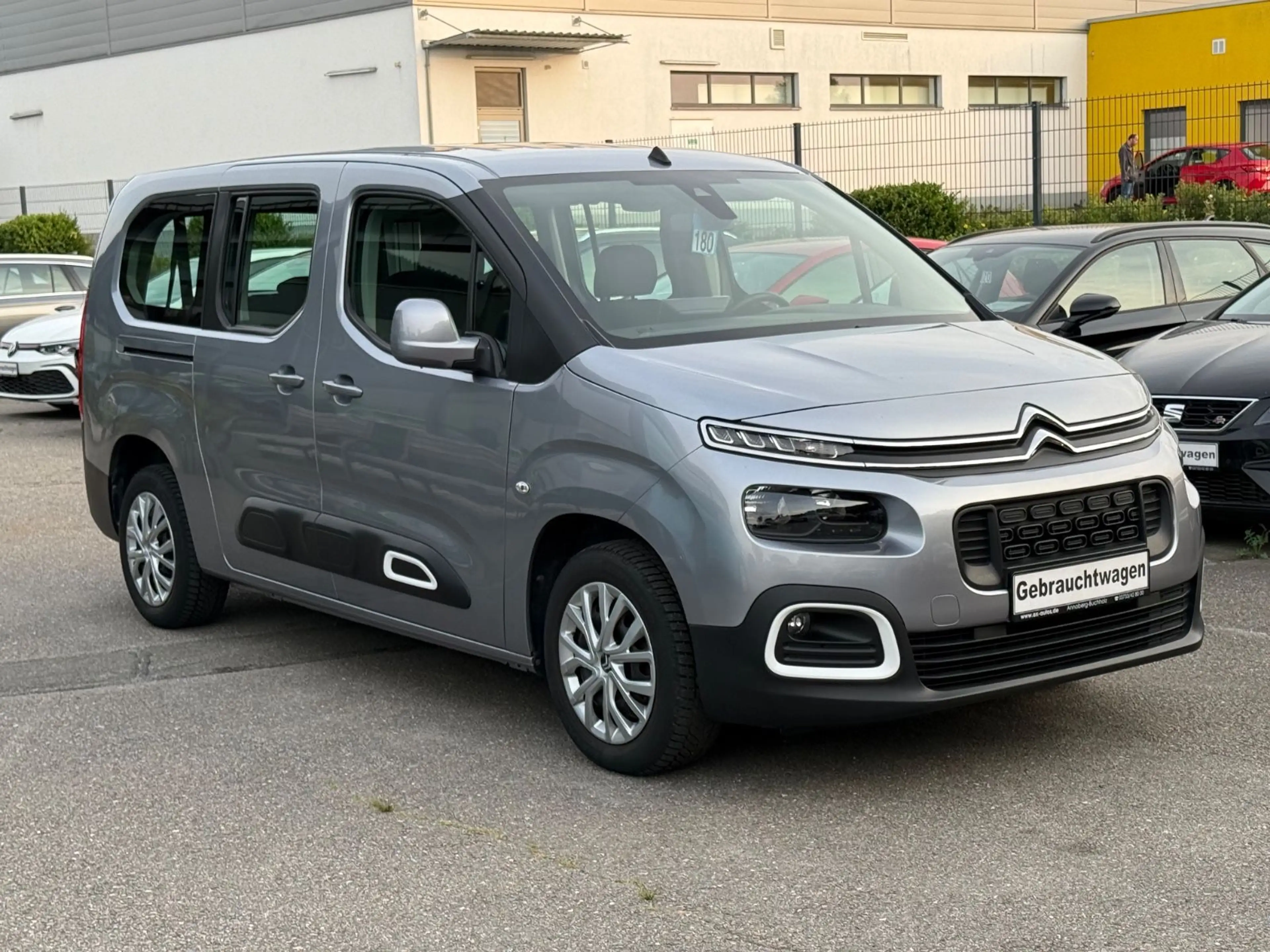 Citroen Berlingo Feel XL 1.2 Rollstuhltransport — photo 2