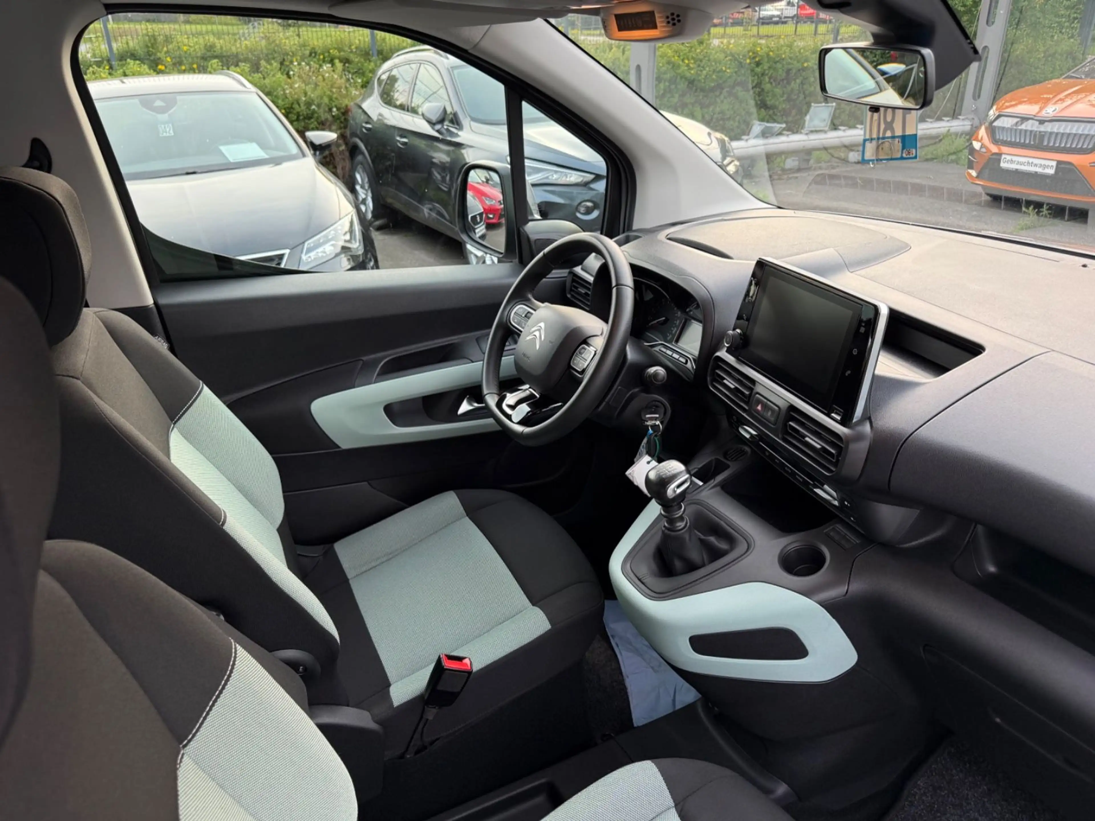 Citroen Berlingo Feel XL 1.2 Rollstuhltransport — photo 5