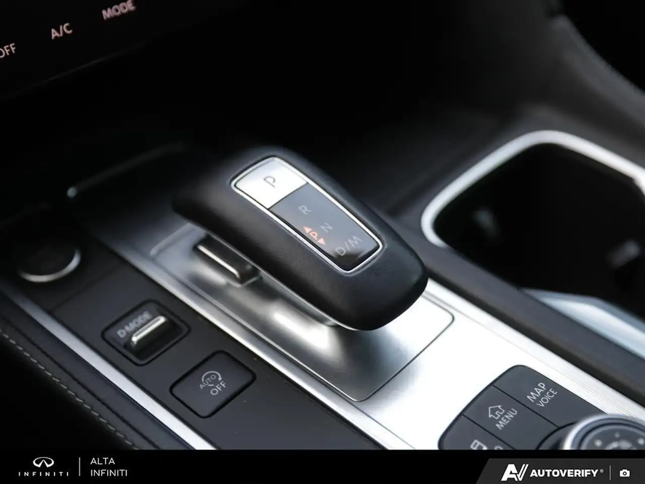 Infiniti QX60 снимка Infiniti QX60