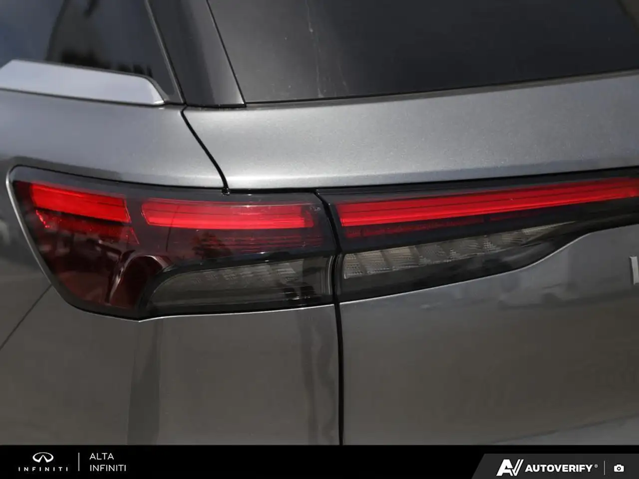 Infiniti QX60 снимка Infiniti QX60