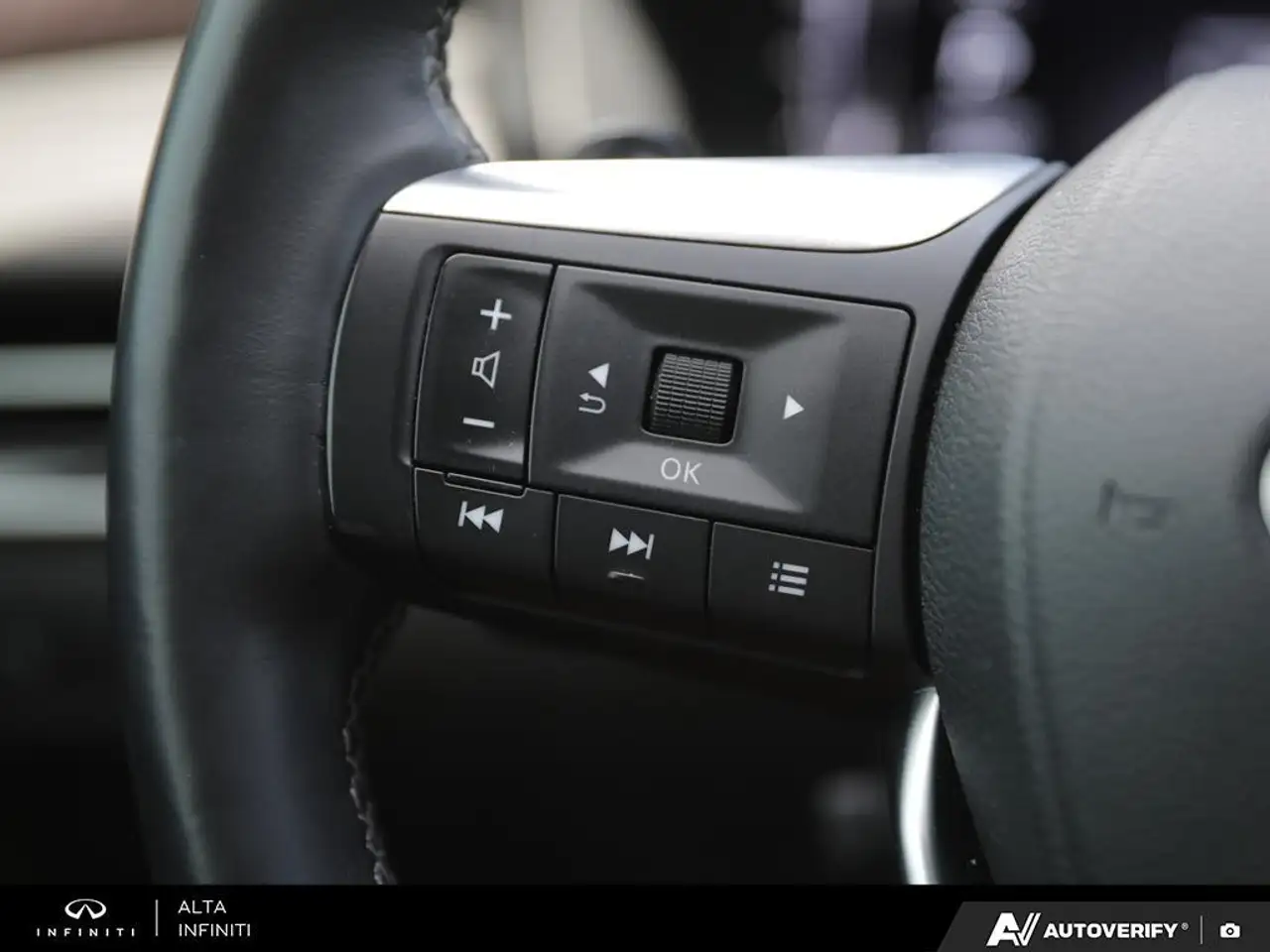 Infiniti QX60 снимка Infiniti QX60