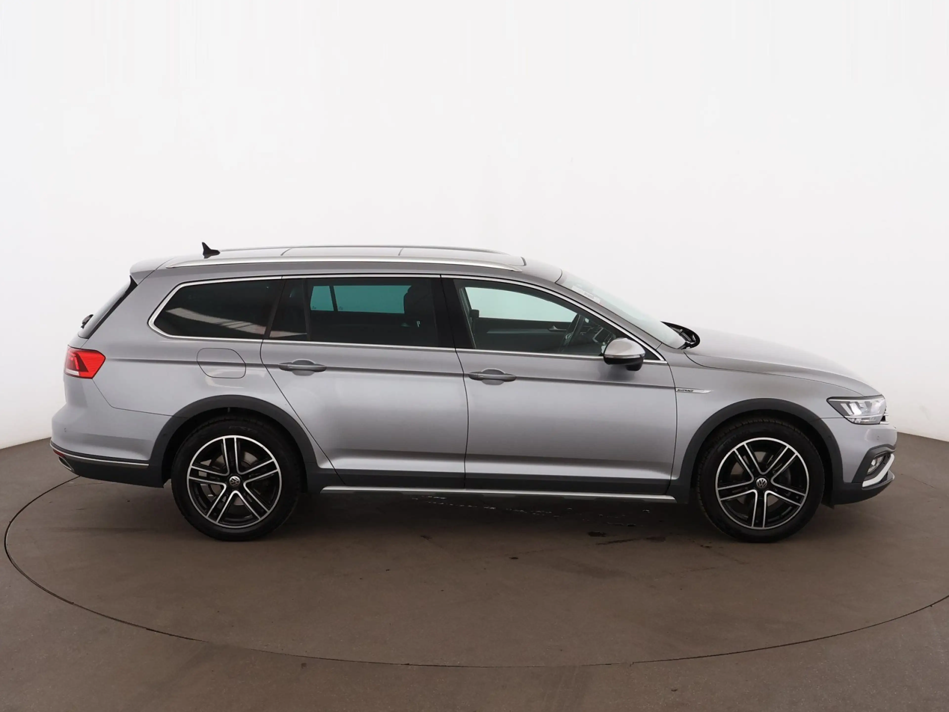 Volkswagen Passat Alltrack Passat Variant 2.0 TDI Alltrack 4Motion Aut LED — photo 9
