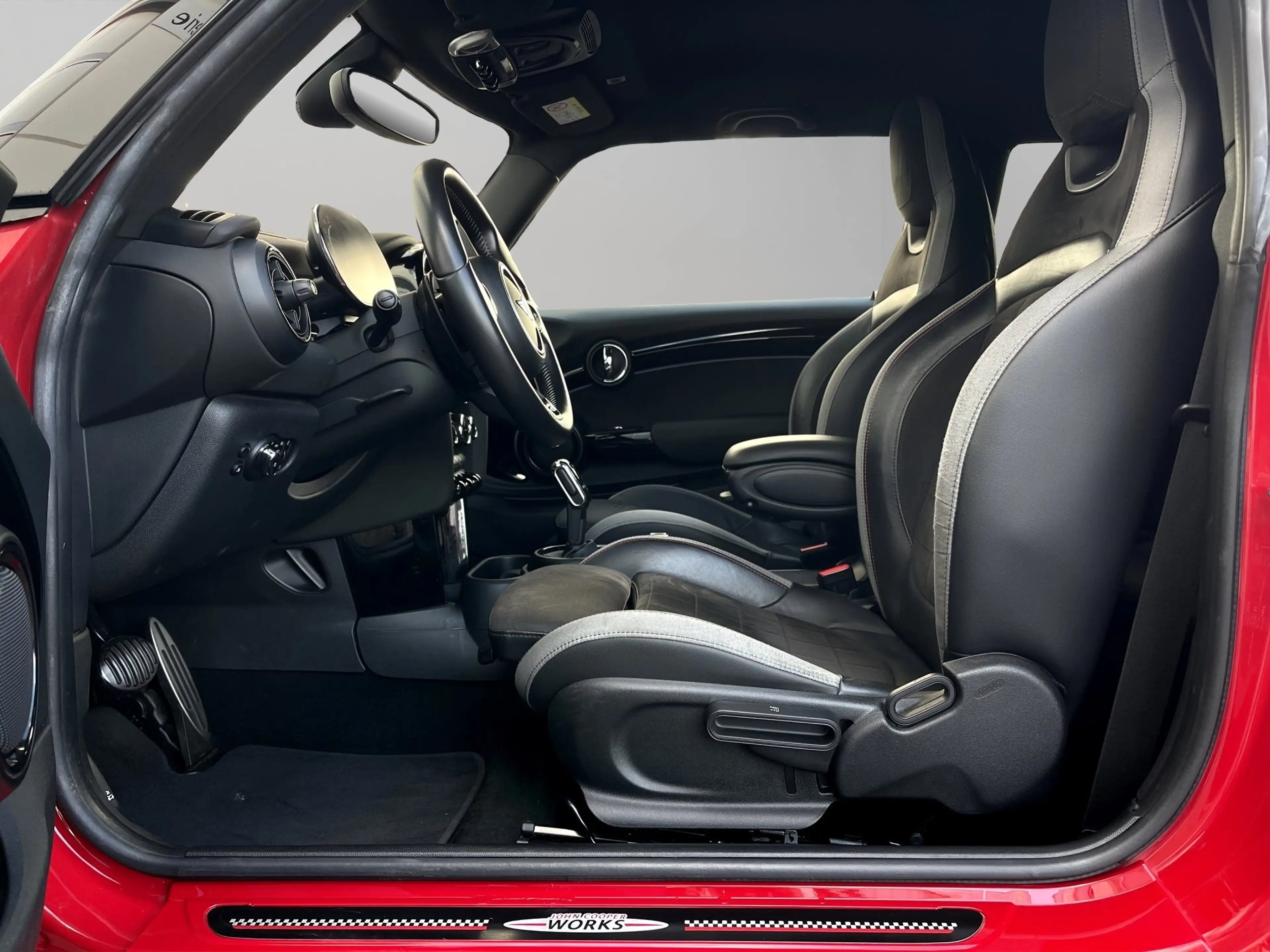 MINI John Cooper Works Hatch — photo 9