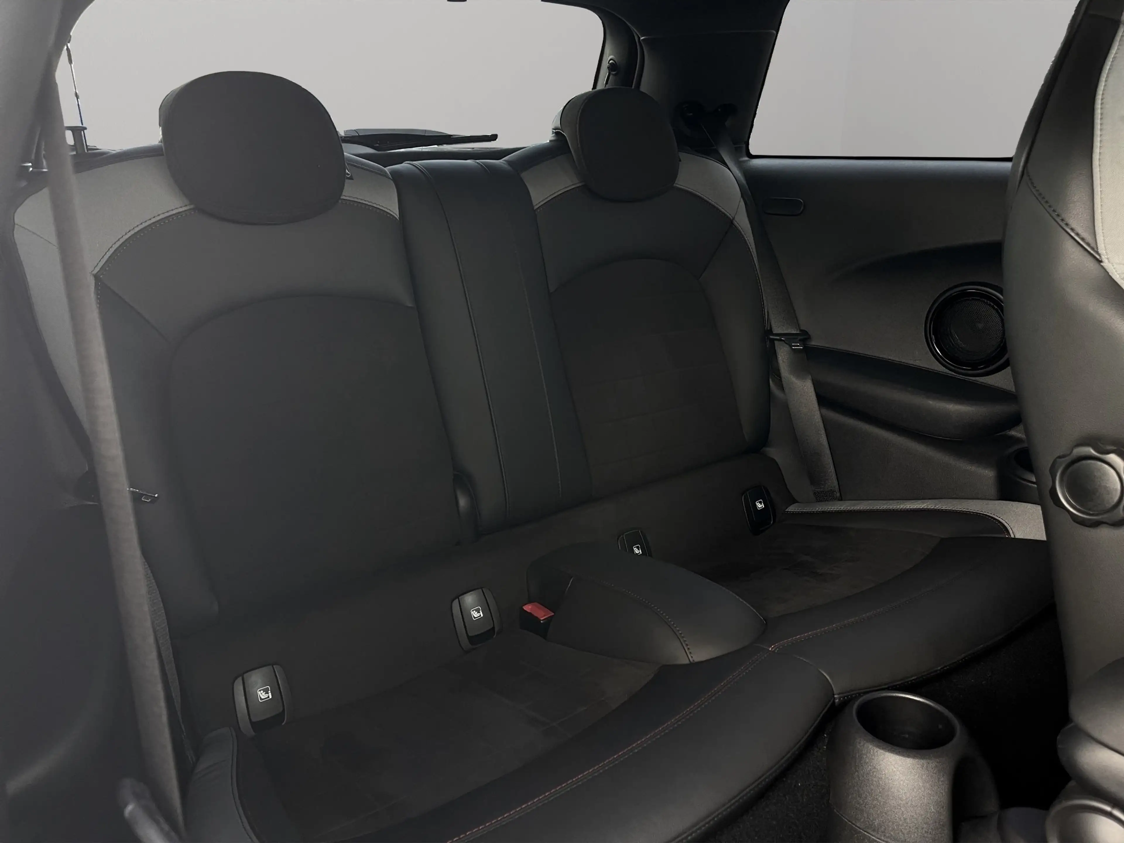 MINI John Cooper Works Hatch — photo 13