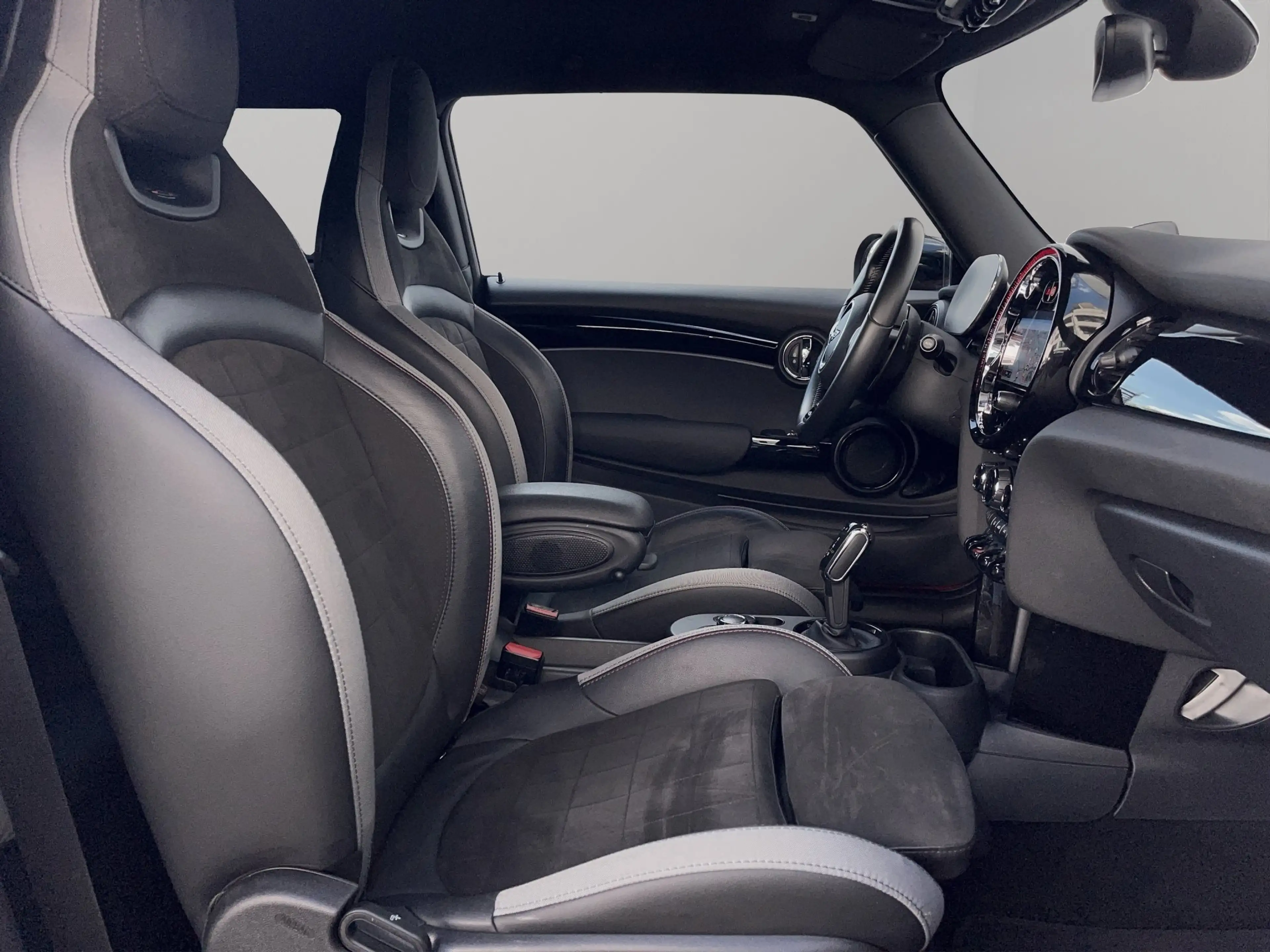 MINI John Cooper Works Hatch — photo 12