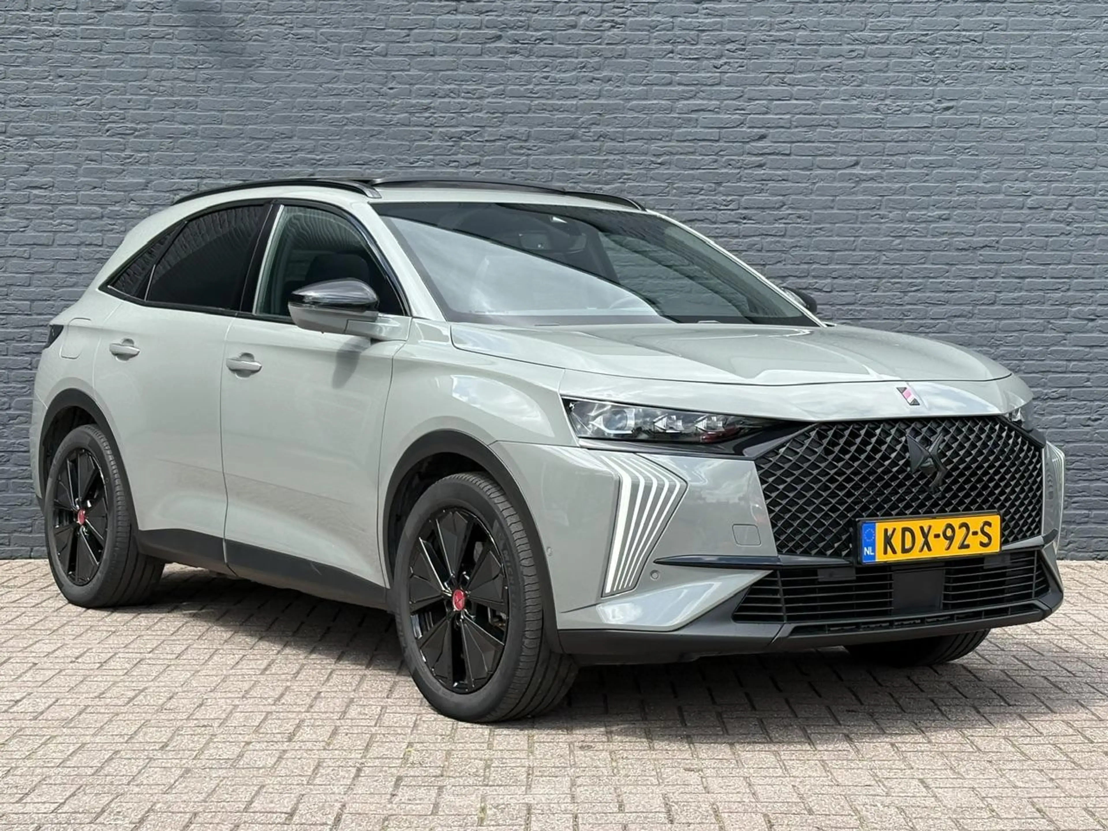 DS Automobiles DS 7 E-Tense 300 4x4 Performance Line | Dodehoek detect — photo 3