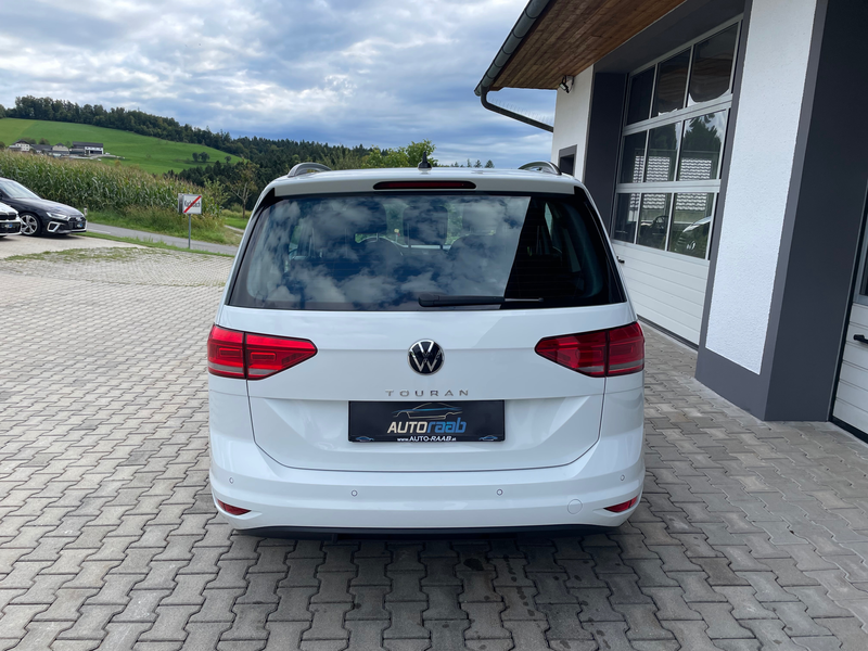 Volkswagen Touran Comfortline 1,5 TSI *DIGITAL*RFK*LED*ACC*NAVI* — photo 4