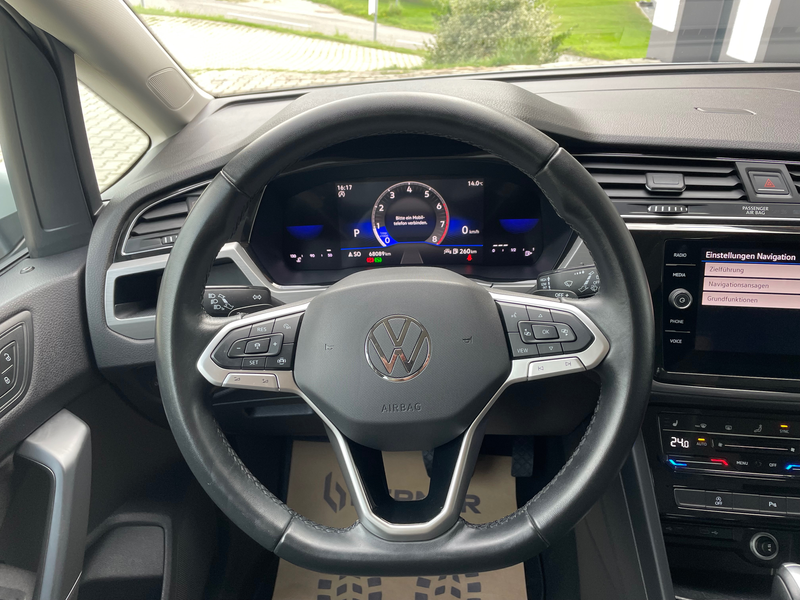 Volkswagen Touran Comfortline 1,5 TSI *DIGITAL*RFK*LED*ACC*NAVI* — photo 12