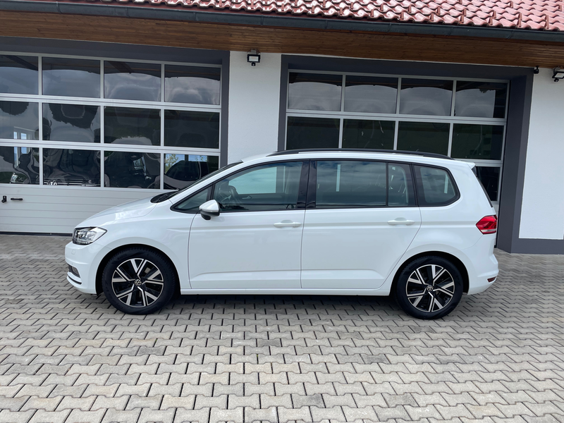 Volkswagen Touran Comfortline 1,5 TSI *DIGITAL*RFK*LED*ACC*NAVI* — photo 2