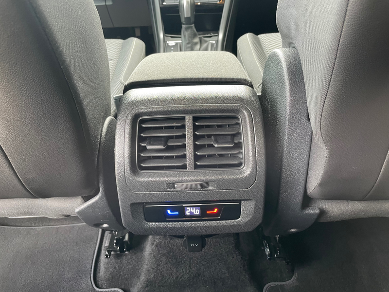 Volkswagen Touran Comfortline 1,5 TSI *DIGITAL*RFK*LED*ACC*NAVI* — photo 7