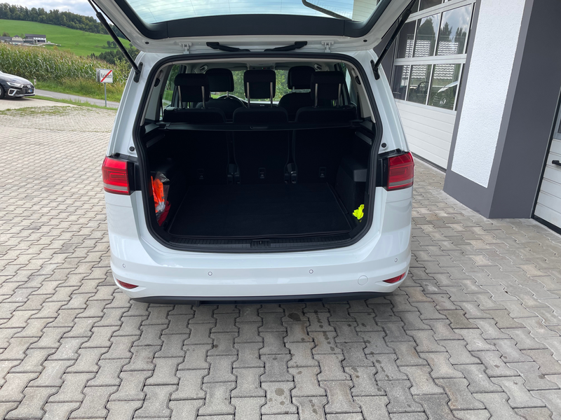 Volkswagen Touran Comfortline 1,5 TSI *DIGITAL*RFK*LED*ACC*NAVI* — photo 5