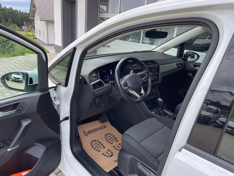 Volkswagen Touran Comfortline 1,5 TSI *DIGITAL*RFK*LED*ACC*NAVI* — photo 9