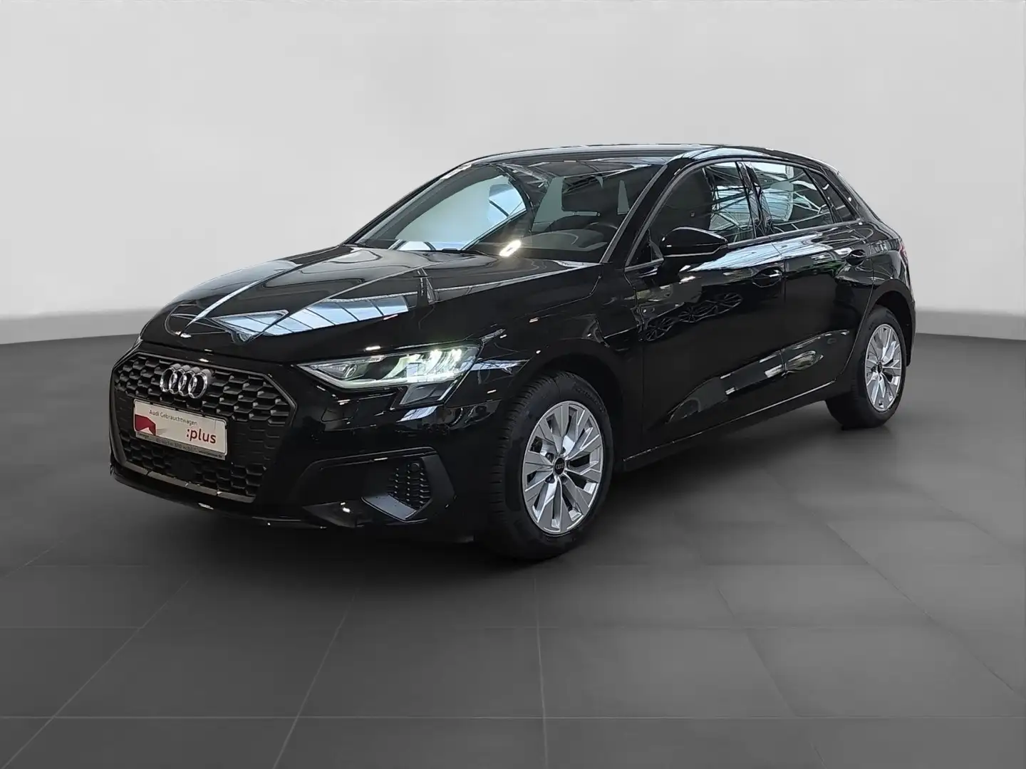 Audi A3 40 TFSI e LM DAB Schwarz - 2