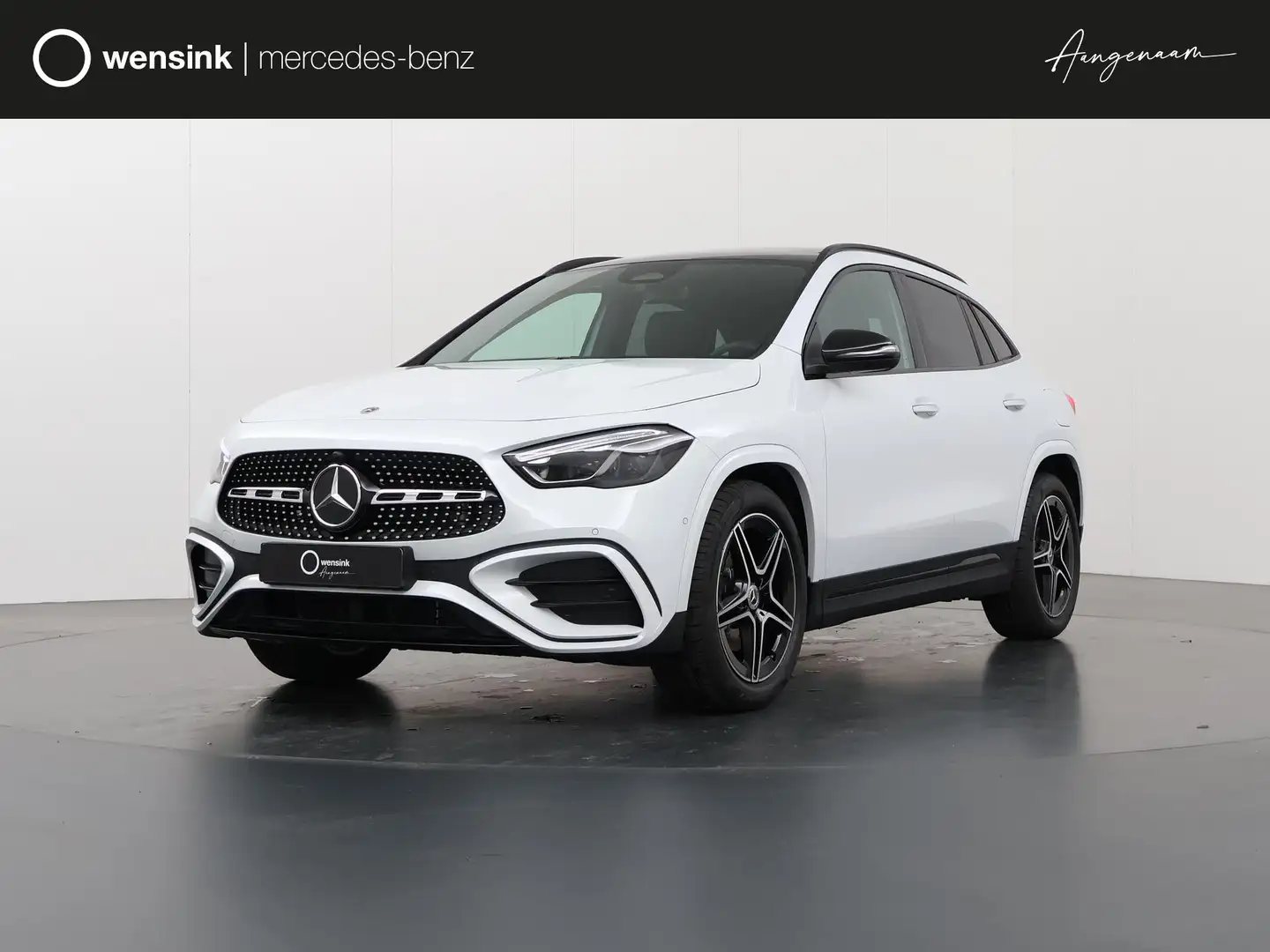 Mercedes-Benz GLA 180 AMG Line | Panorama dak | Night Pakket | 19 inch | Blanc - 1