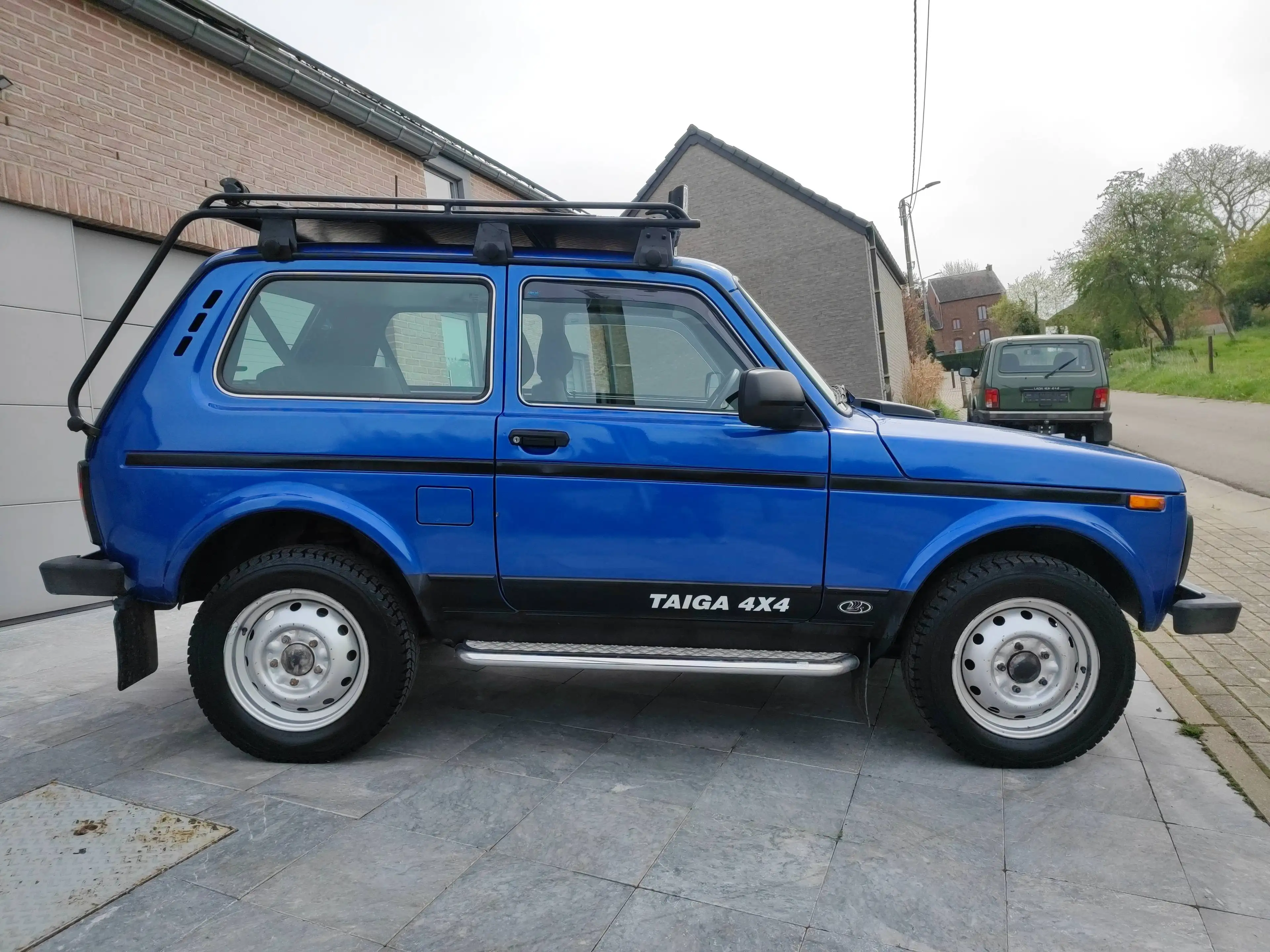 Lada Niva Niva 1.7i — photo 12