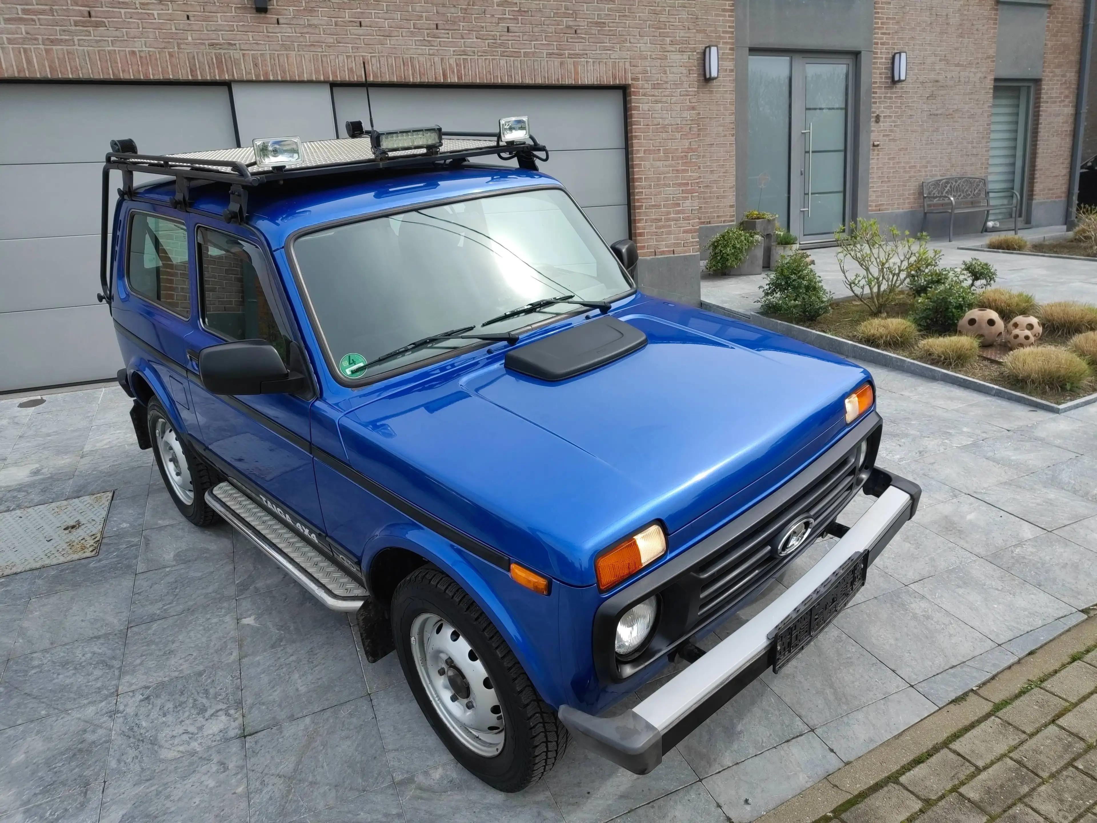 Lada Niva Niva 1.7i — photo 4