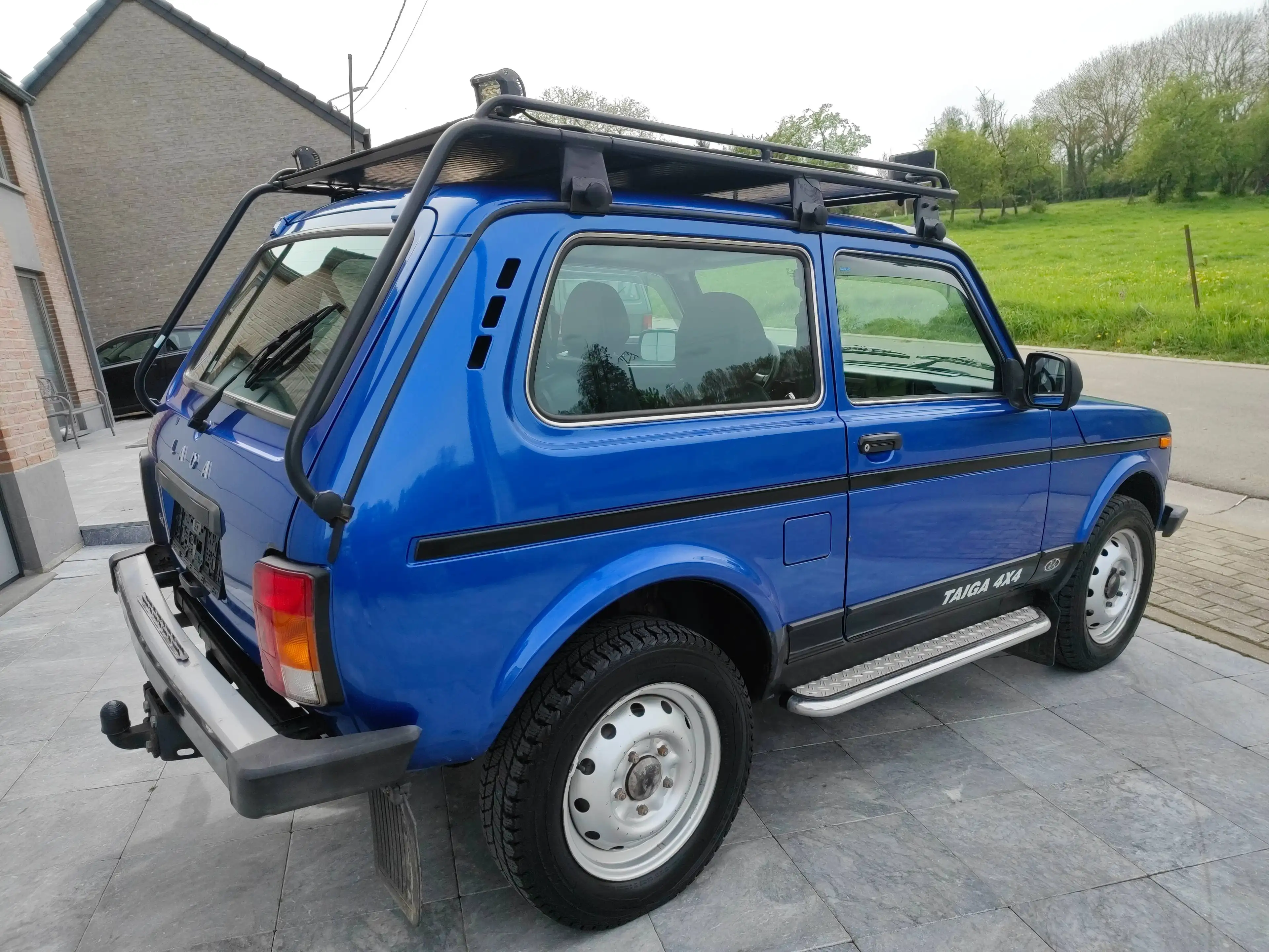 Lada Niva Niva 1.7i — photo 11