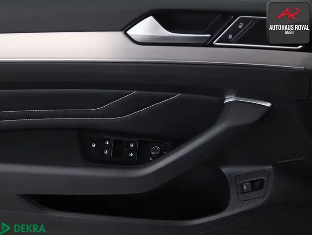 Volkswagen Passat view 15