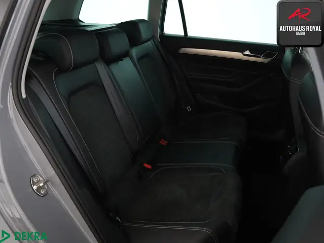 Volkswagen Passat view 13