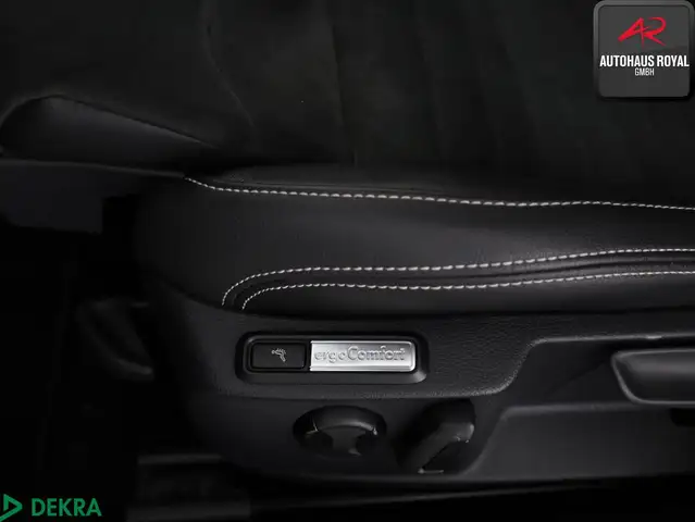 Volkswagen Passat view 12