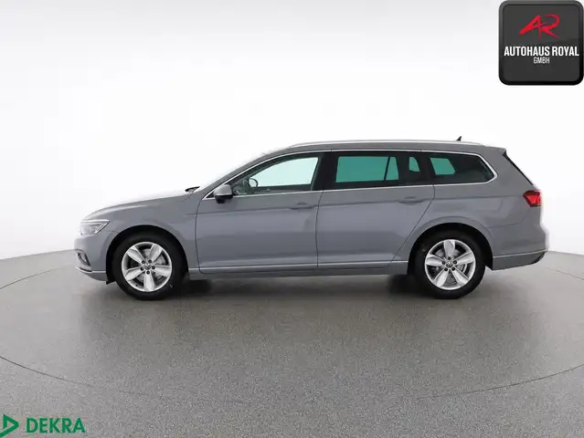 Volkswagen Passat view 2