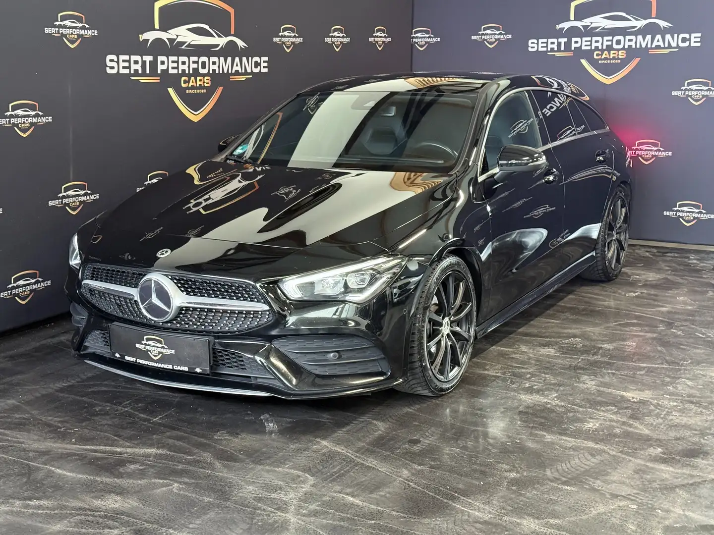 Mercedes-Benz CLA 200 CLA 200 AMG Line Schwarz - 2