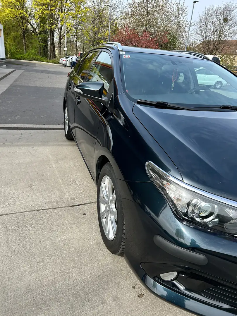 Toyota Auris Auris TS 1,4 D-4D Edition 45 Edition 45 Schwarz - 2