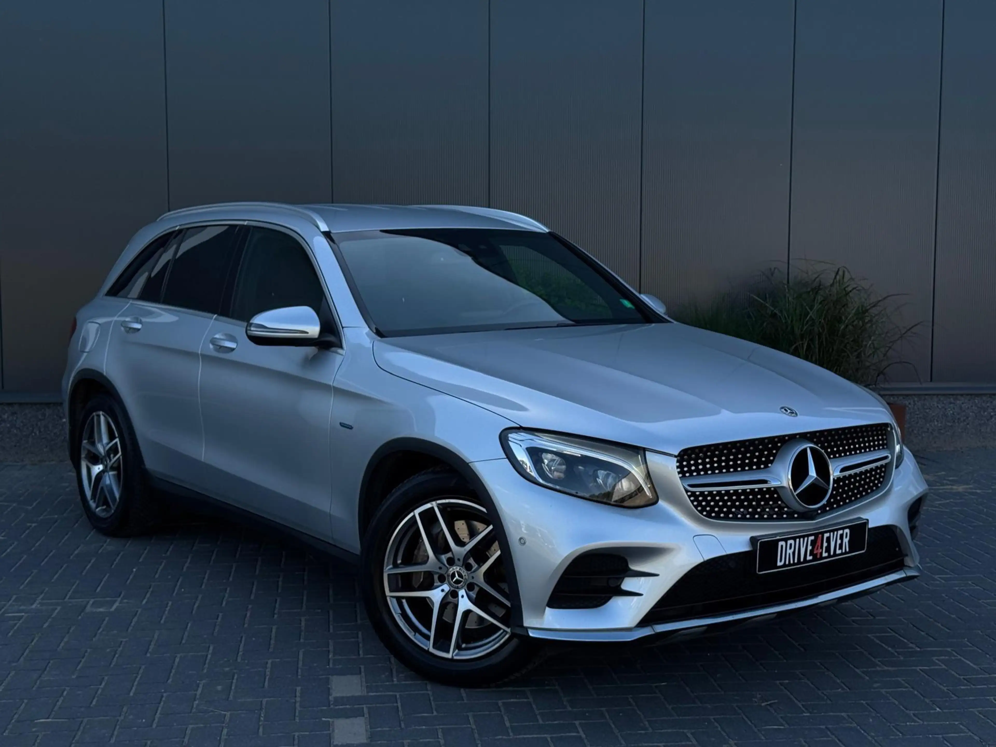 Mercedes-Benz GLC 350 350e 4MATIC AMG M18 NAVI|LEDER|SPORTVELGEN|CAMERA| — photo 4
