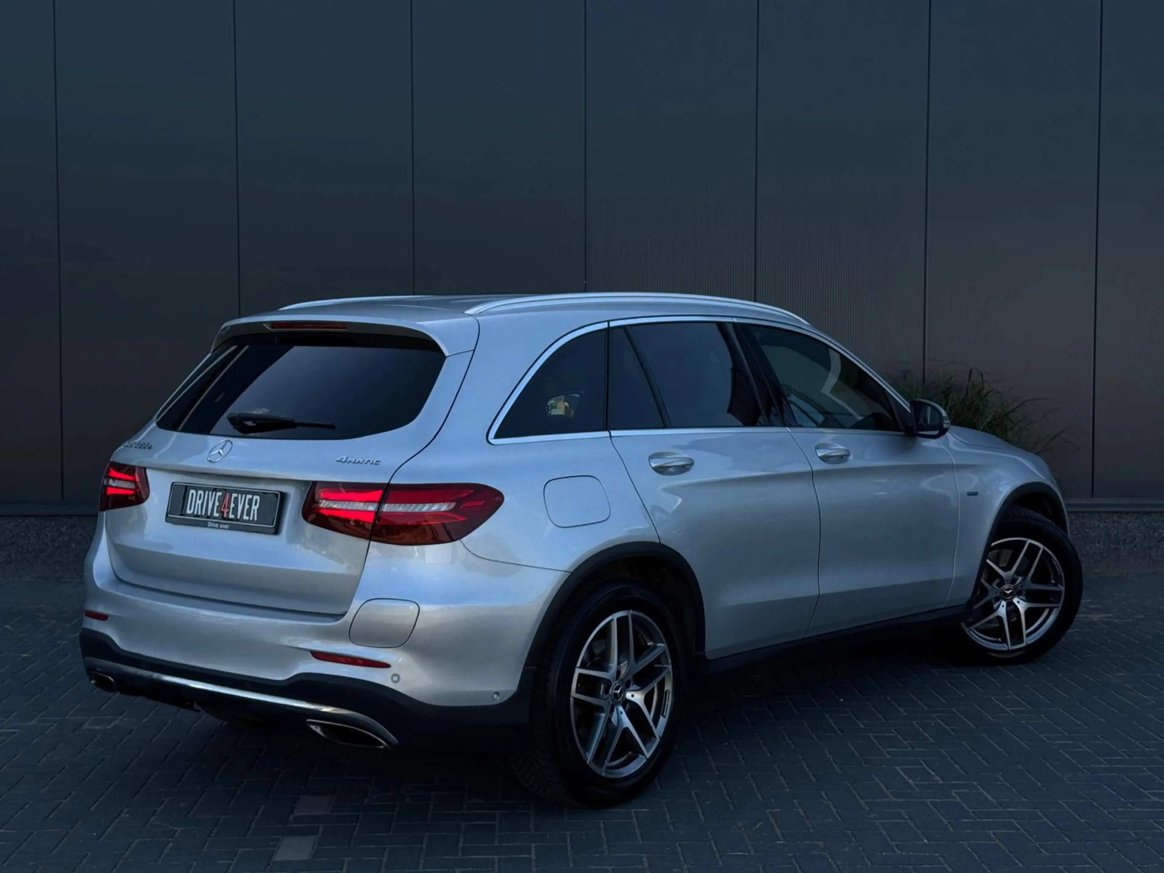 Mercedes-Benz GLC 350 350e 4MATIC AMG M18 NAVI|LEDER|SPORTVELGEN|CAMERA| — photo 3