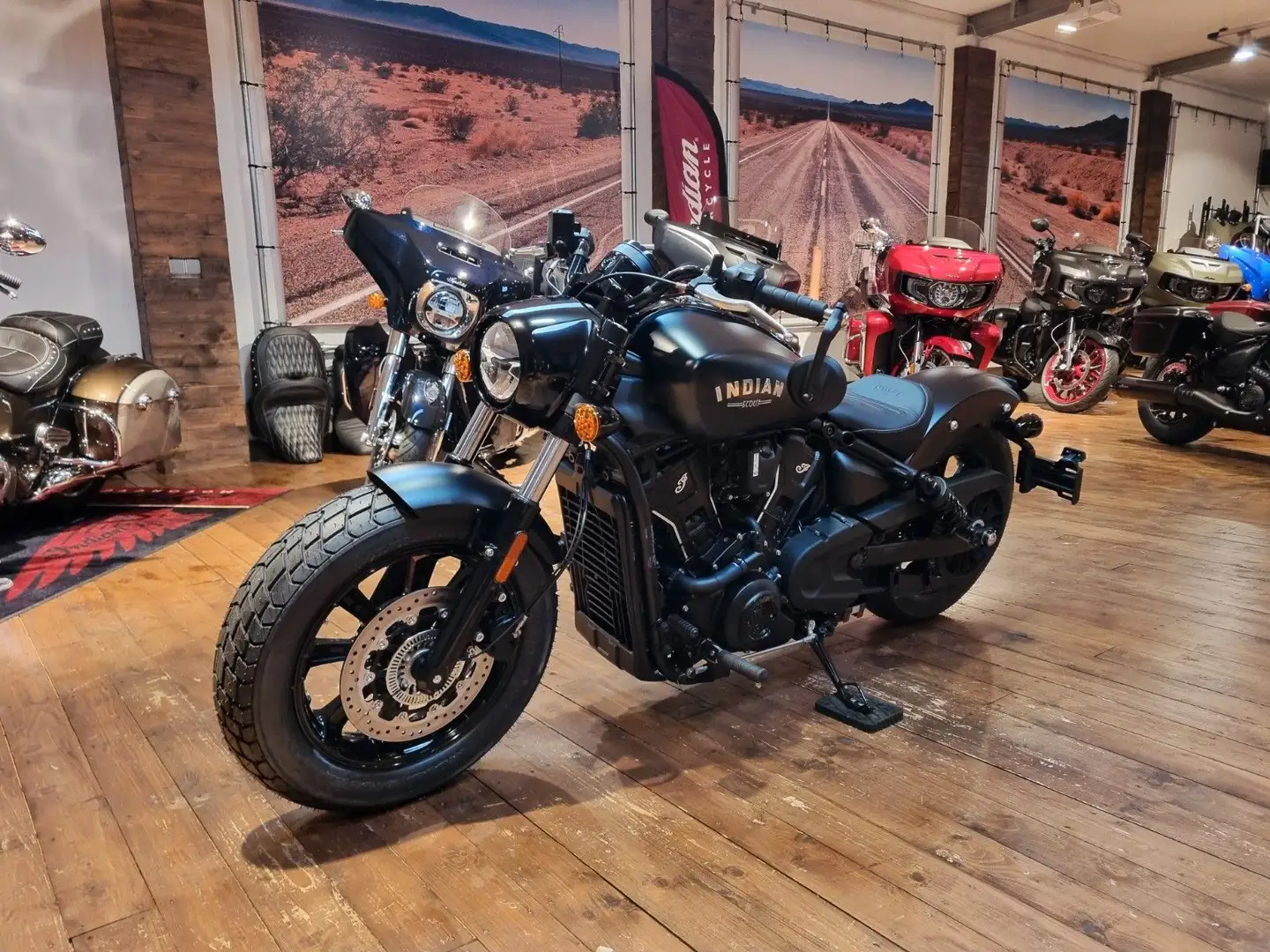 Indian Scout Bobber Ltd+Tech 100 Jahre (EUR 1.000/2,99) Negro - 2