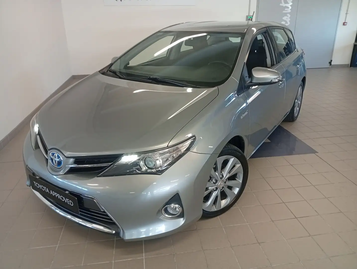 Toyota Auris Auris 1.8 Hybrid Active Eco Gris - 1