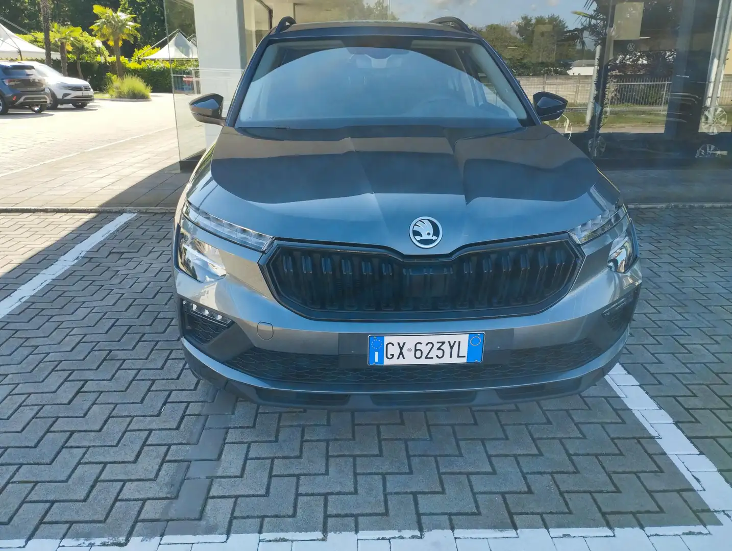 Skoda Kamiq 1.0TSI 95HP Gris - 1