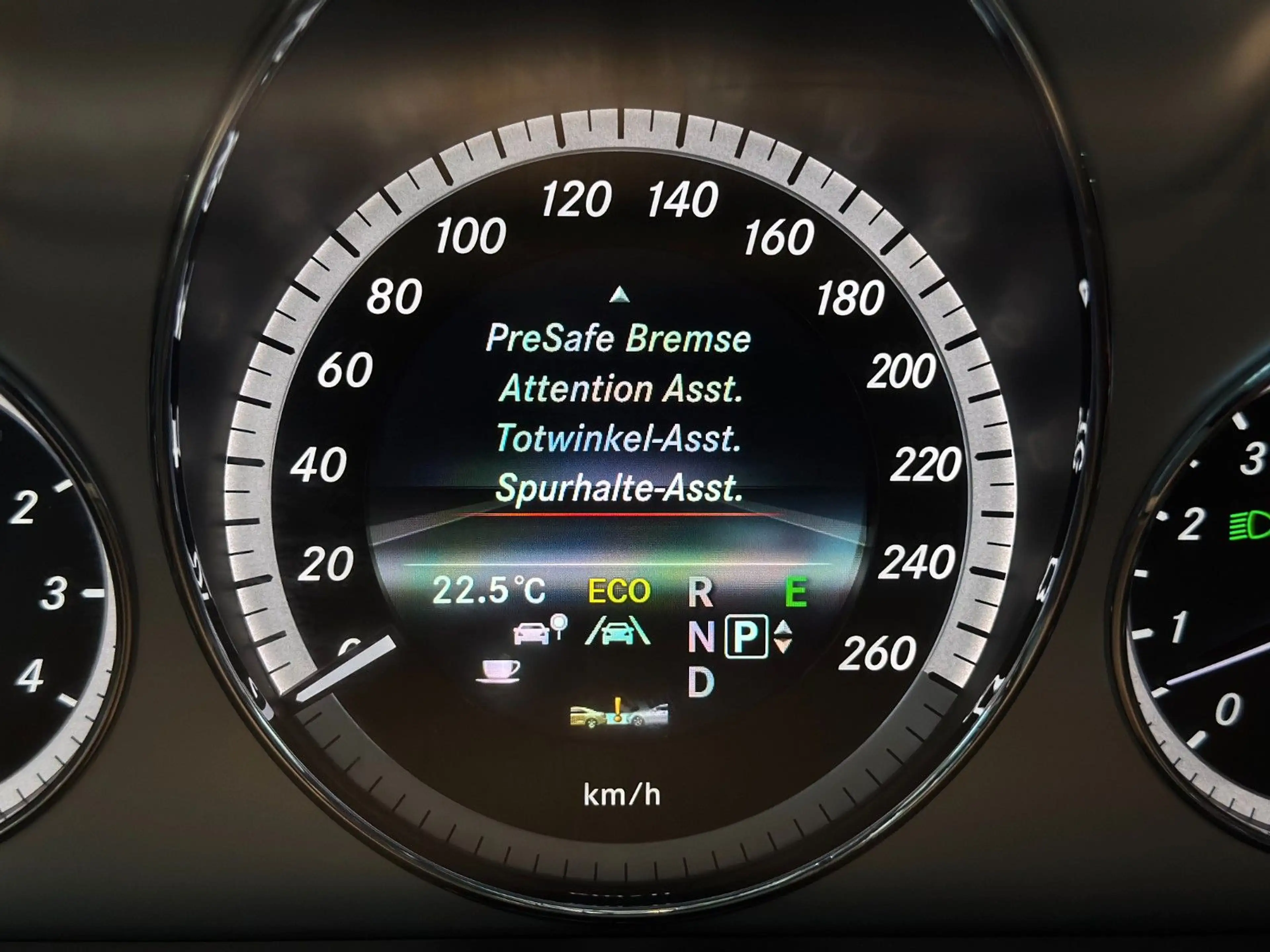 Mercedes-Benz E 350 Lim/CGI/AMG/STHZ/NAVI/BI-XENON/LED/TEMPOMAT — photo 10