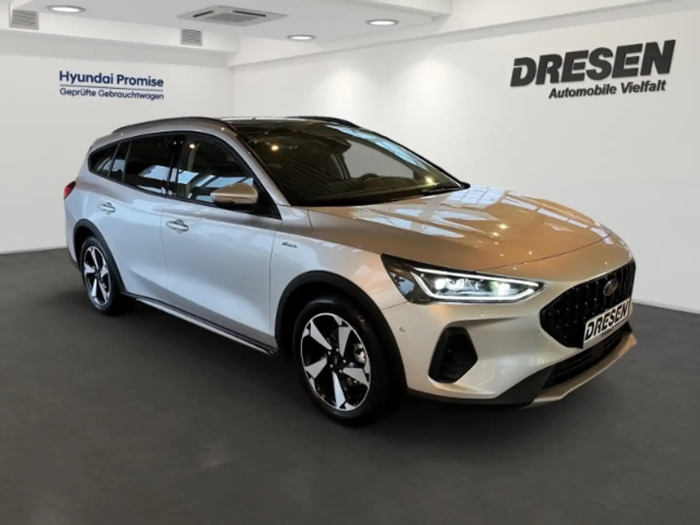 Ford Focus Turnier Active X 1.0 EcoBoost AHK+B&O+LED+Kamera Plateado - 2