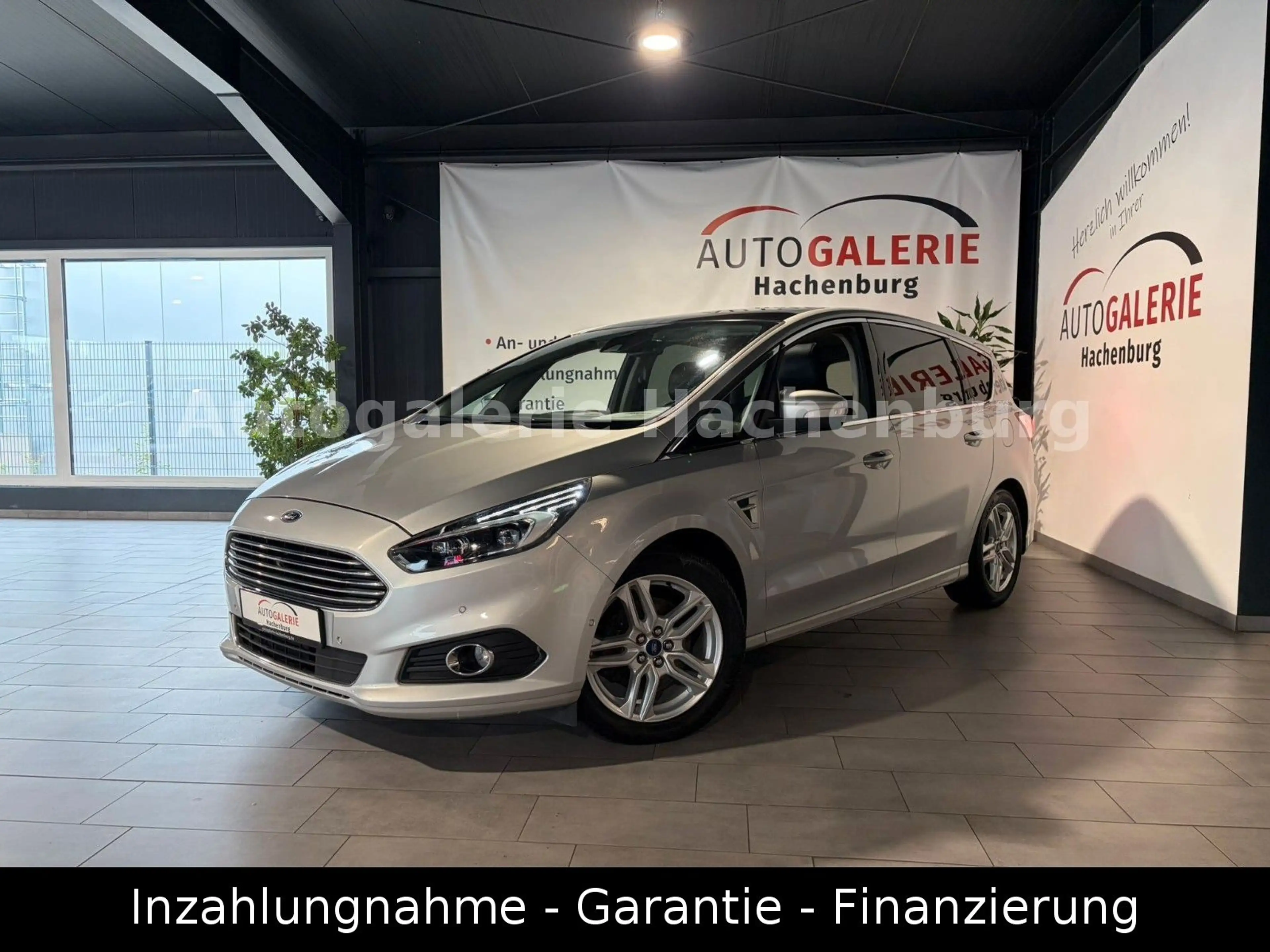 Ford S-Max S-MAX Titanium Aut./7-Sitzer/nahezu VOLL/GARANT.