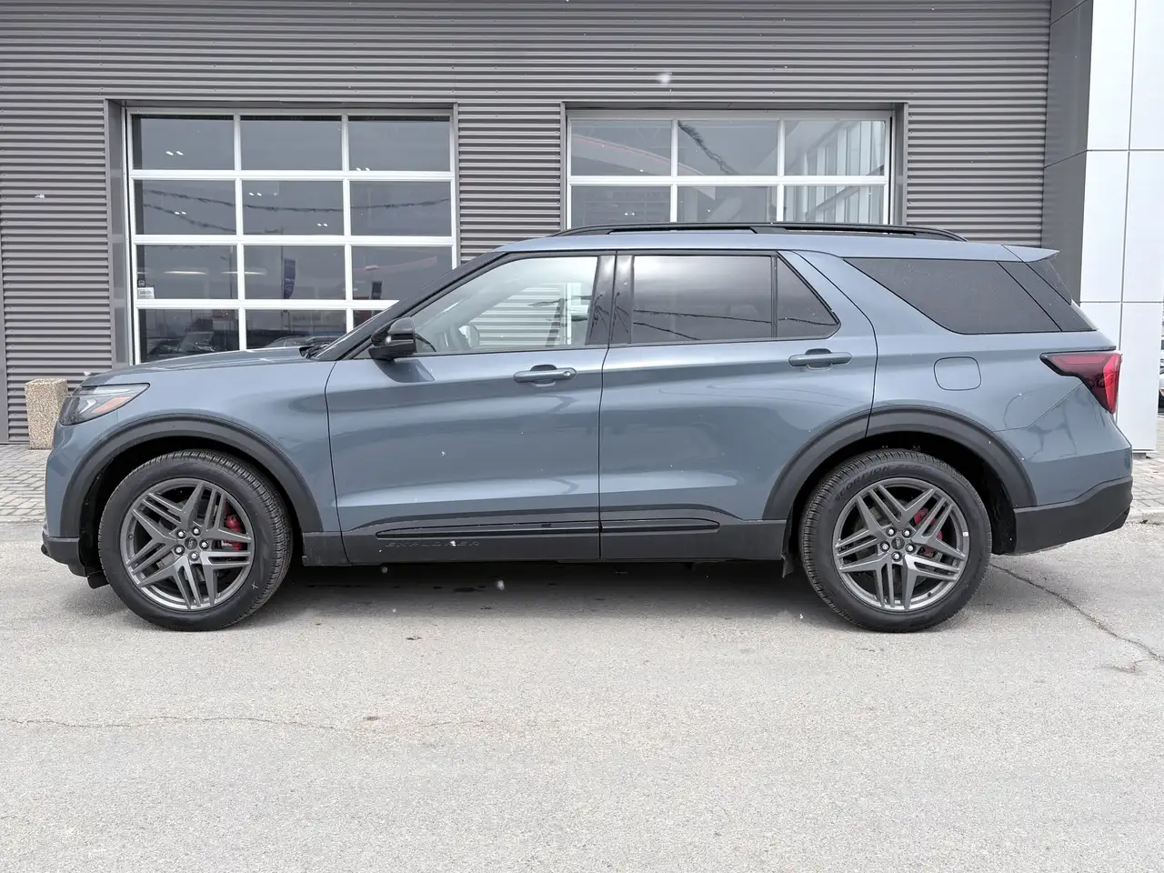 Ford Explorer снимка Ford Explorer