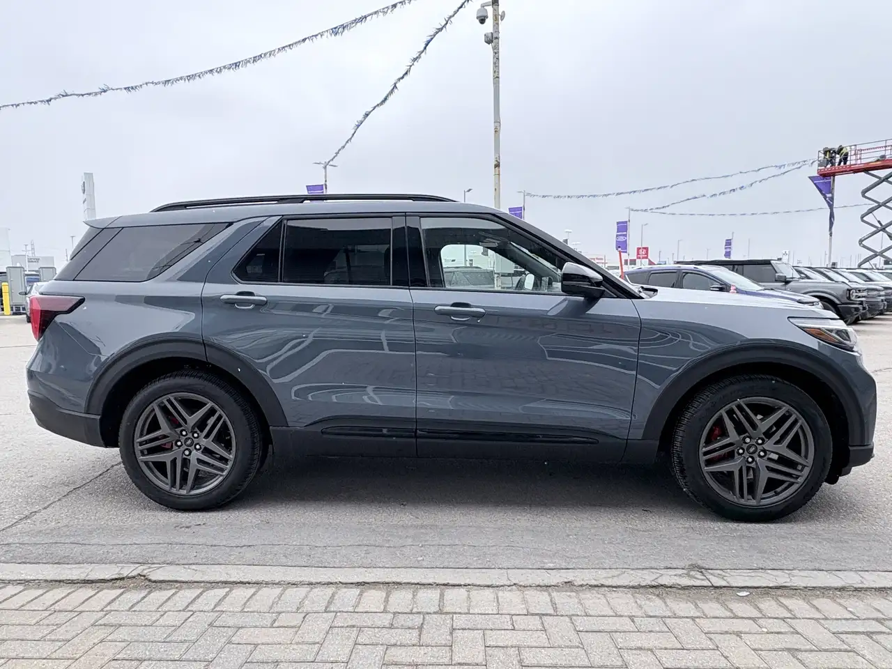 Ford Explorer снимка Ford Explorer