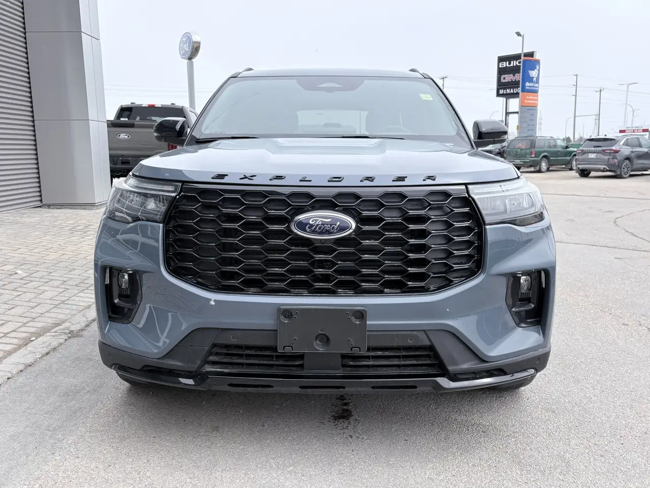 Ford Explorer снимка Ford Explorer