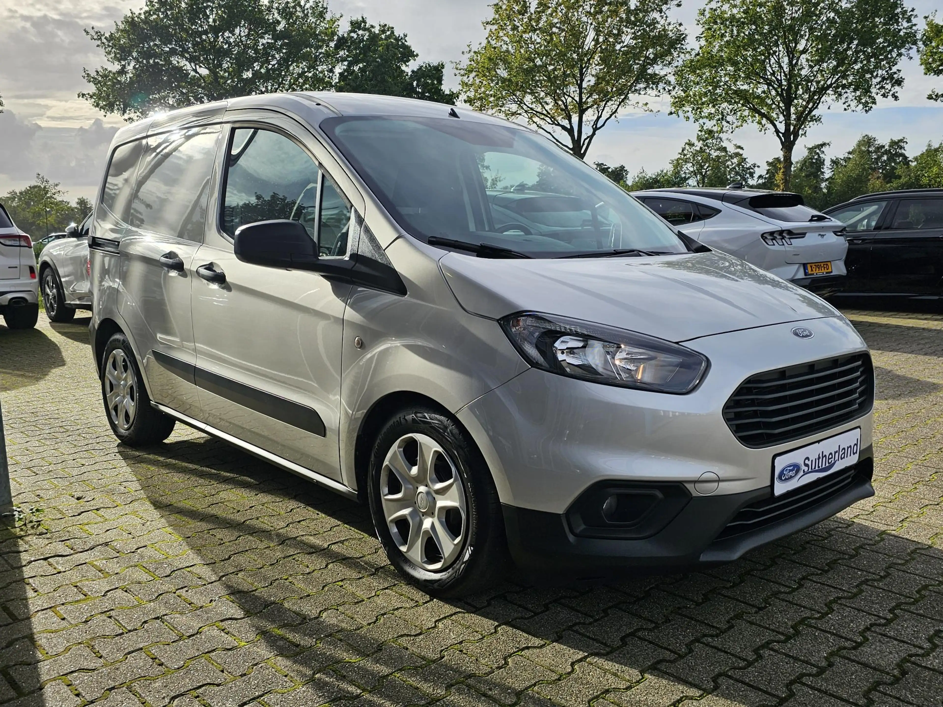 Ford Transit Courier 1.5 TDCI Trend Duratorq S&S | Navigatie | Parkeers — photo 6