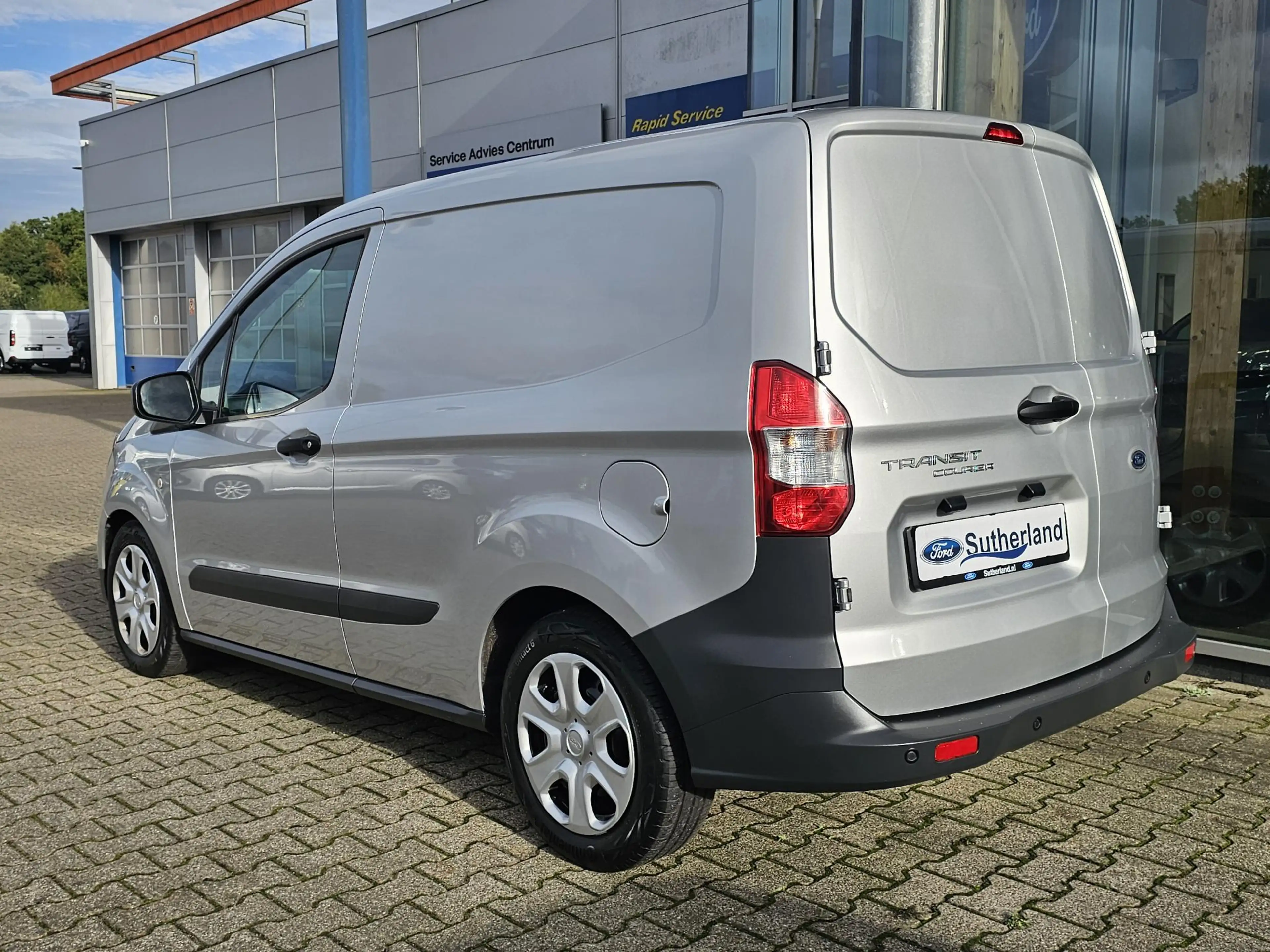 Ford Transit Courier 1.5 TDCI Trend Duratorq S&S | Navigatie | Parkeers — photo 3