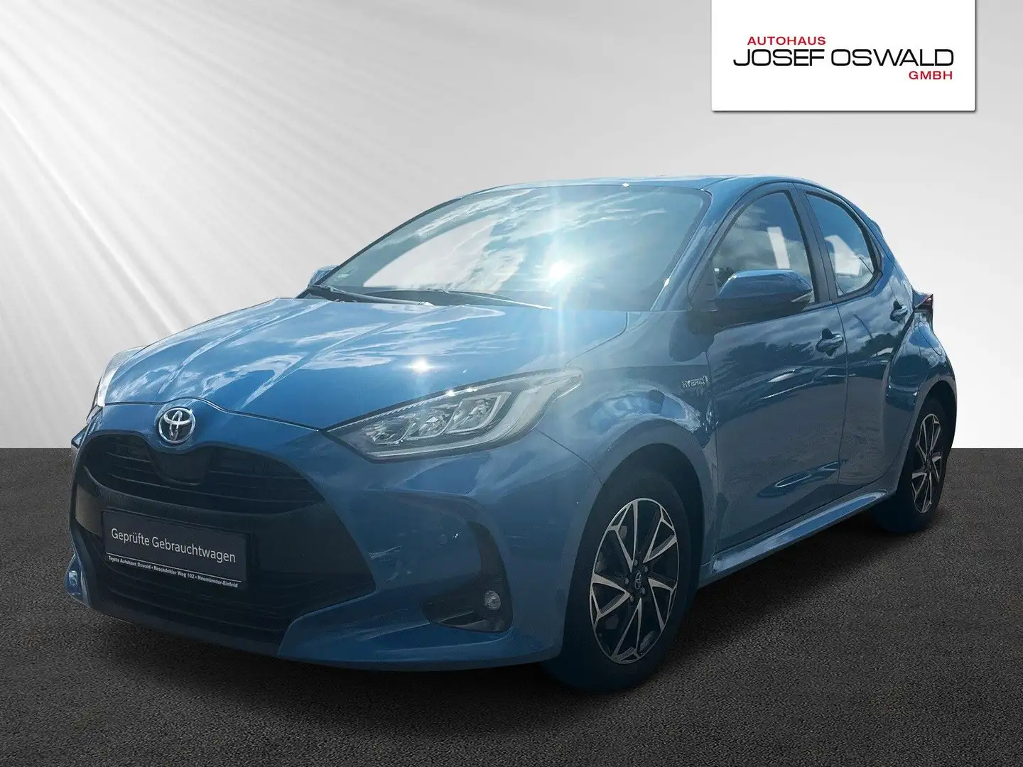Toyota Yaris Hybrid Club Bleu - 1