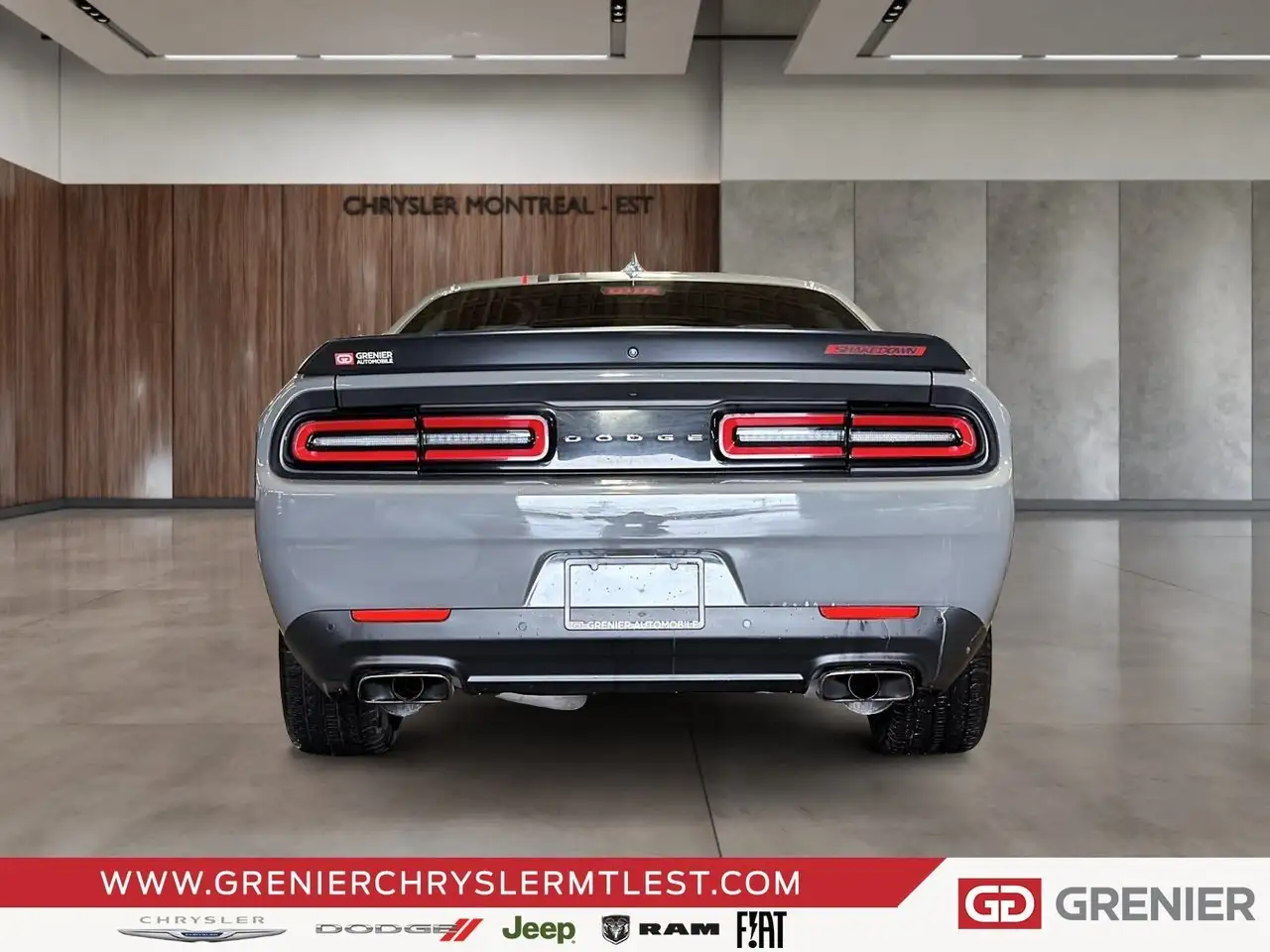 Dodge Challenger снимка Dodge Challenger
