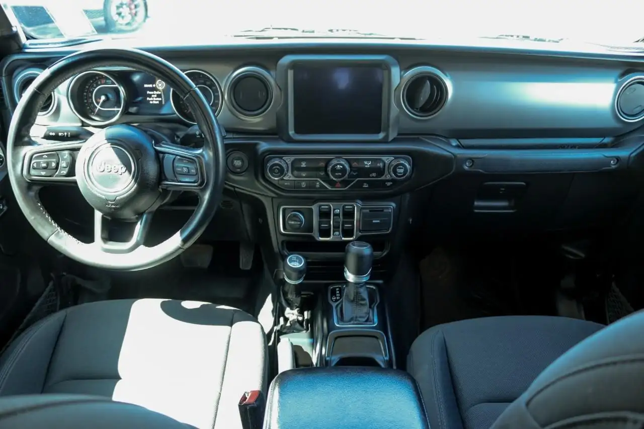 Jeep Gladiator photo Jeep Gladiator